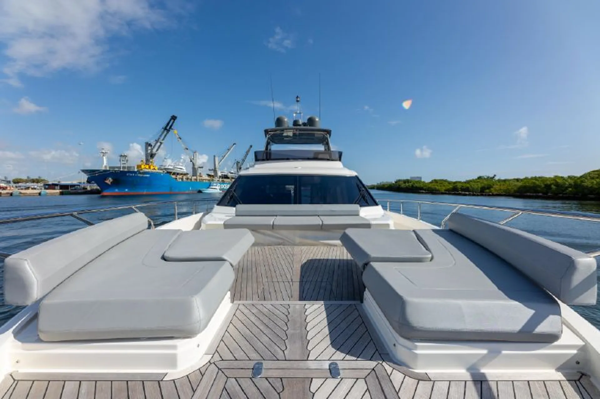 Ferretti F670 in Miami, FL — photo 2