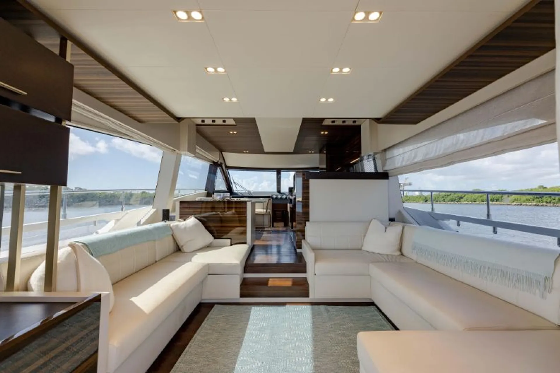 Ferretti F670 in Miami, FL — photo 5