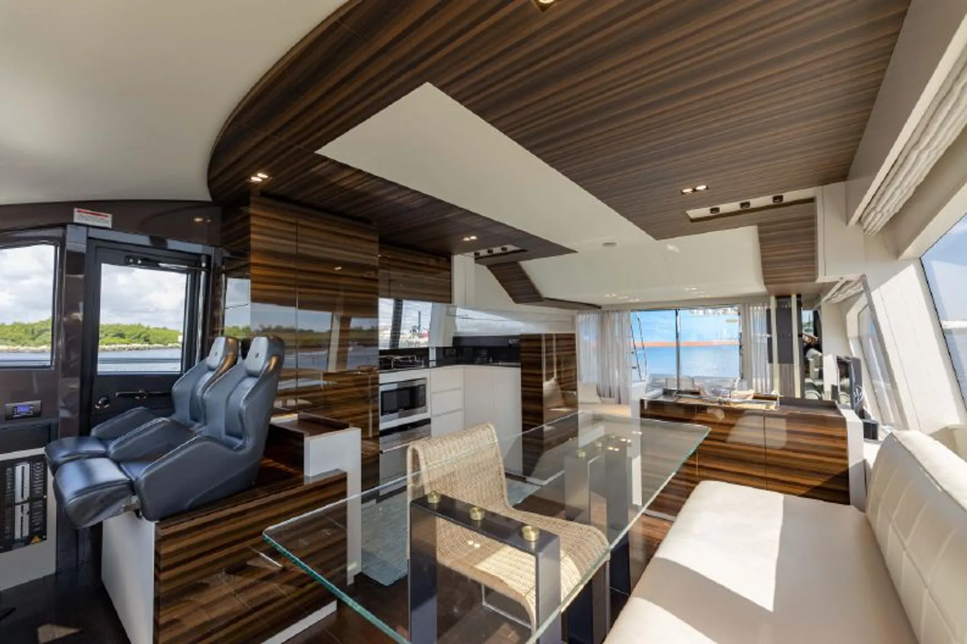 Ferretti F670 in Miami, FL — photo 6