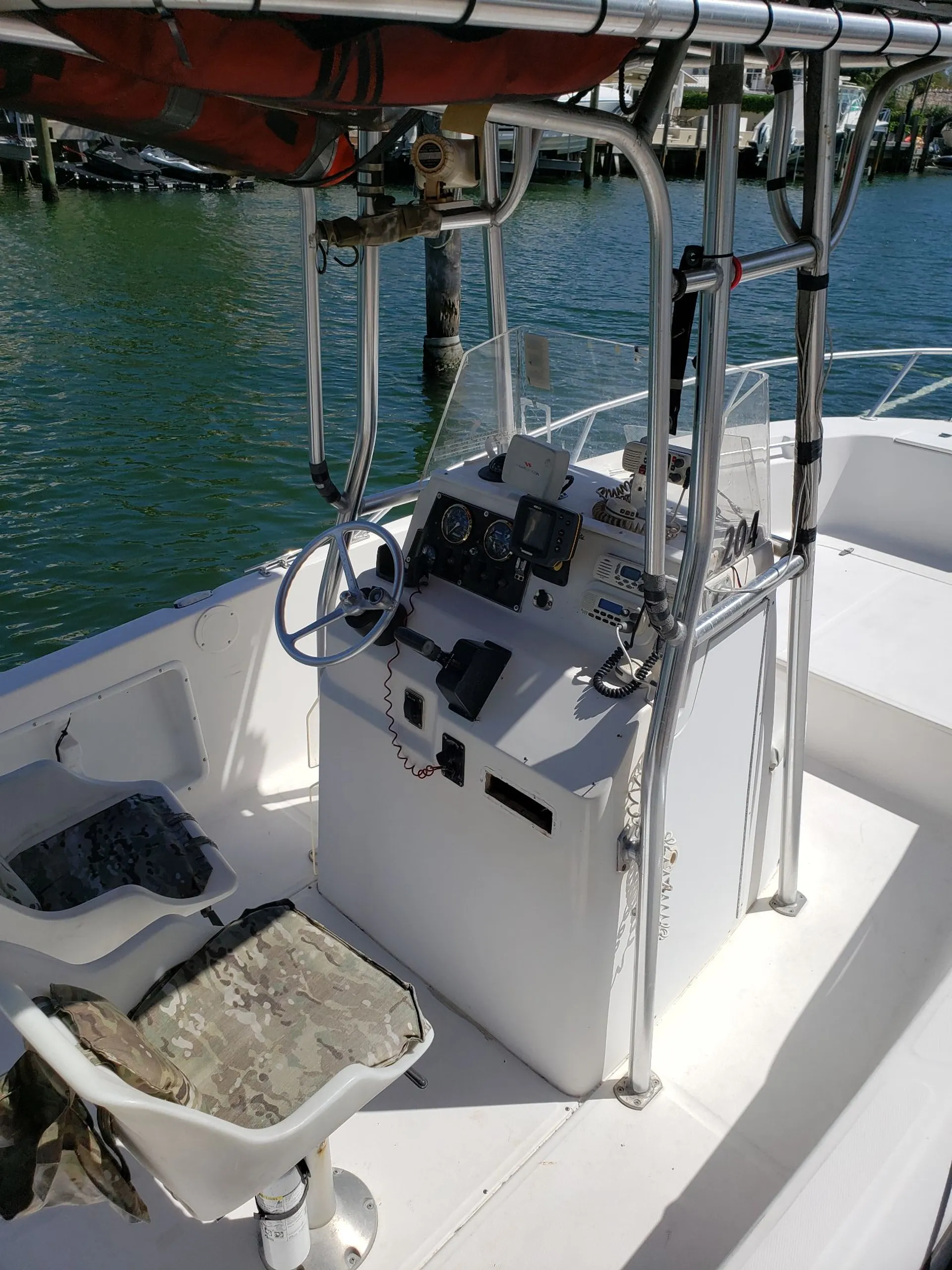 Angler Boats 204WA  in Bay Harbor Islands, FL — photo 10