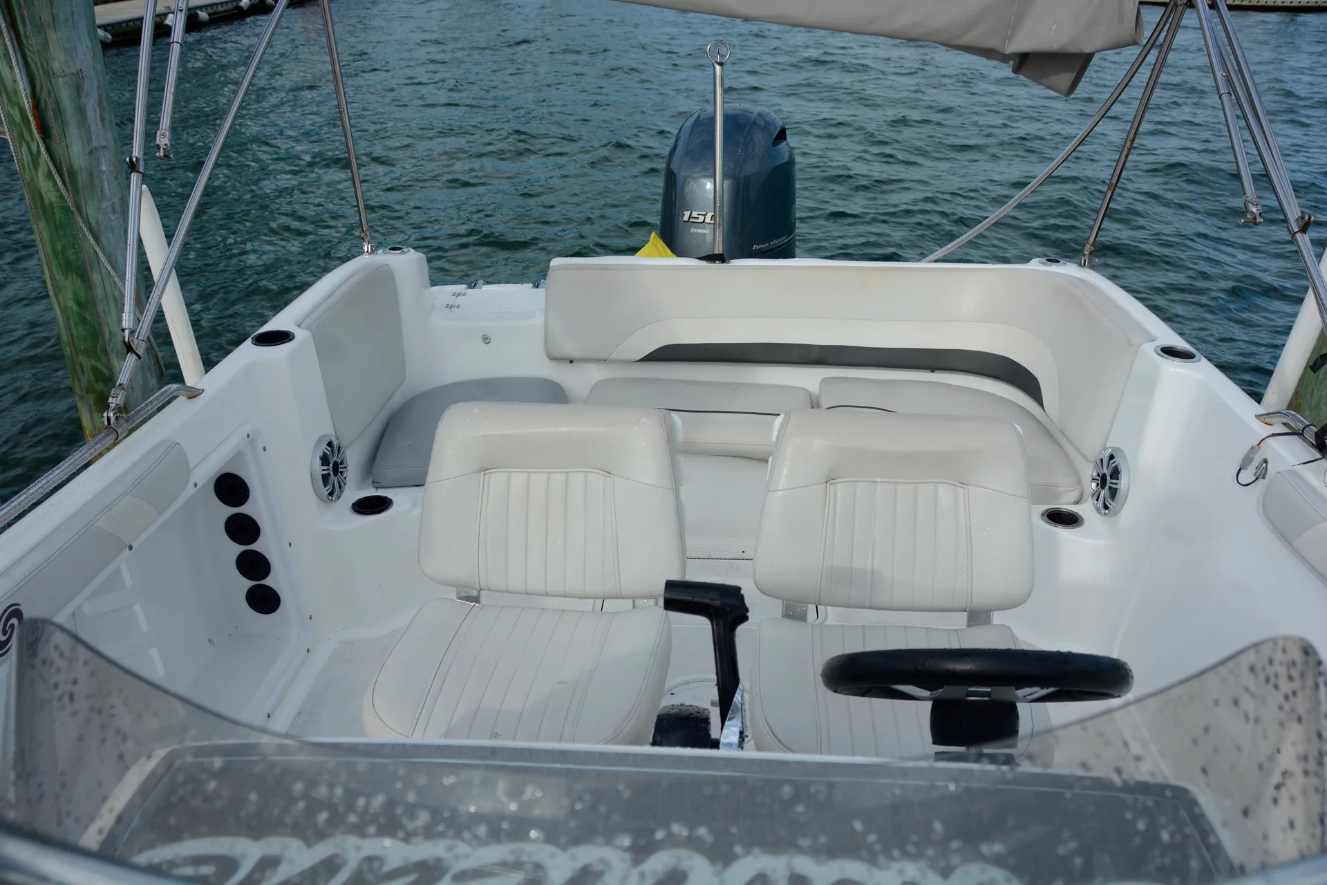 Hurricane Boats SD 2400 in Saint Petersburg, FL — photo 3