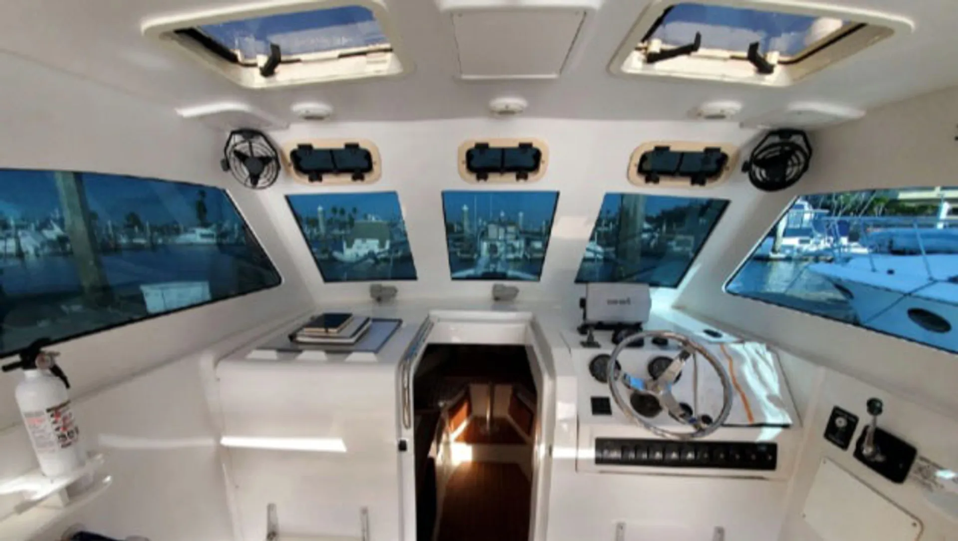 Gorgeous Mainship 30 Motoryacht - Downtown SF!