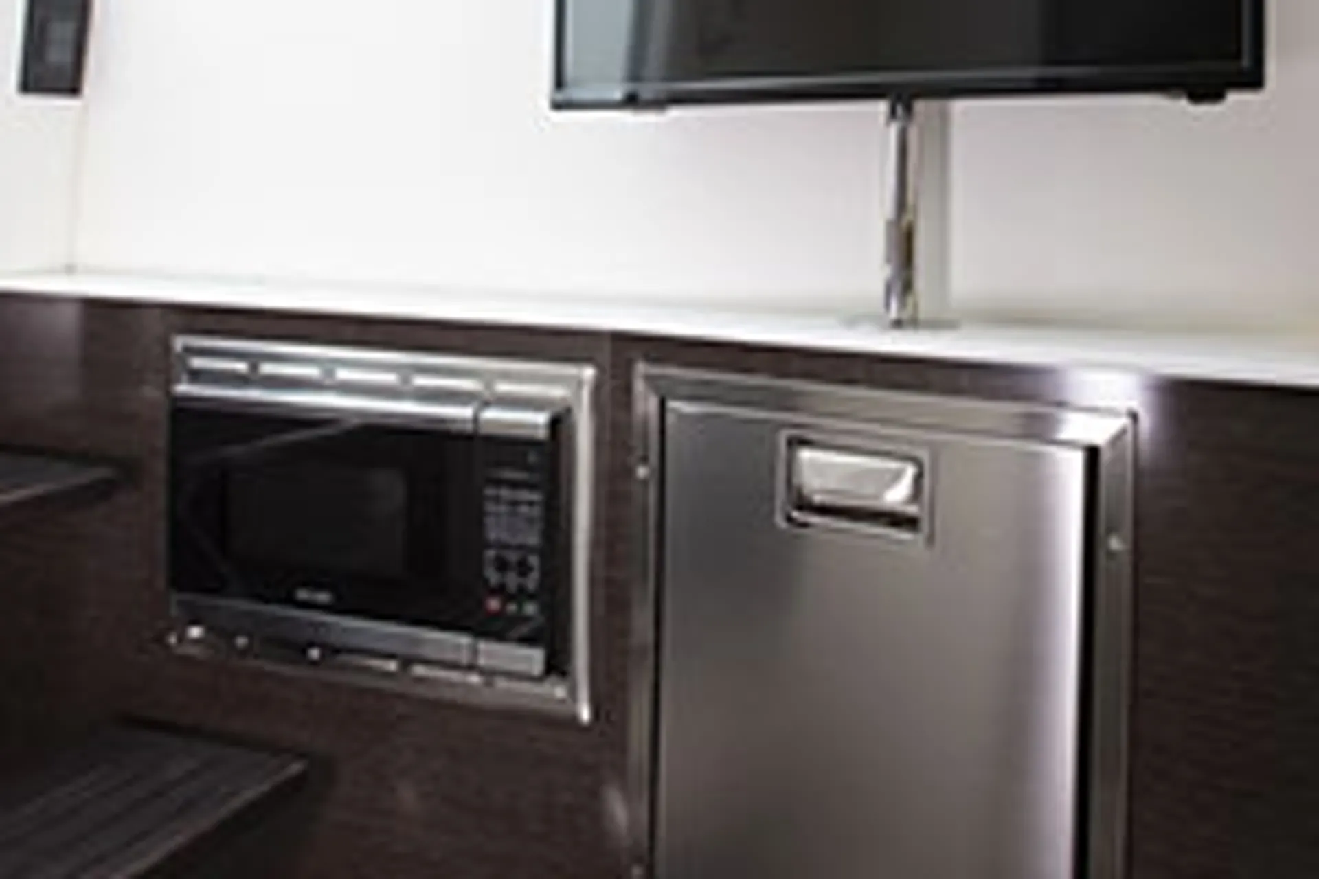 *Female Owned*-Manhattan #1 Luxury Yacht- 12 Passengers 