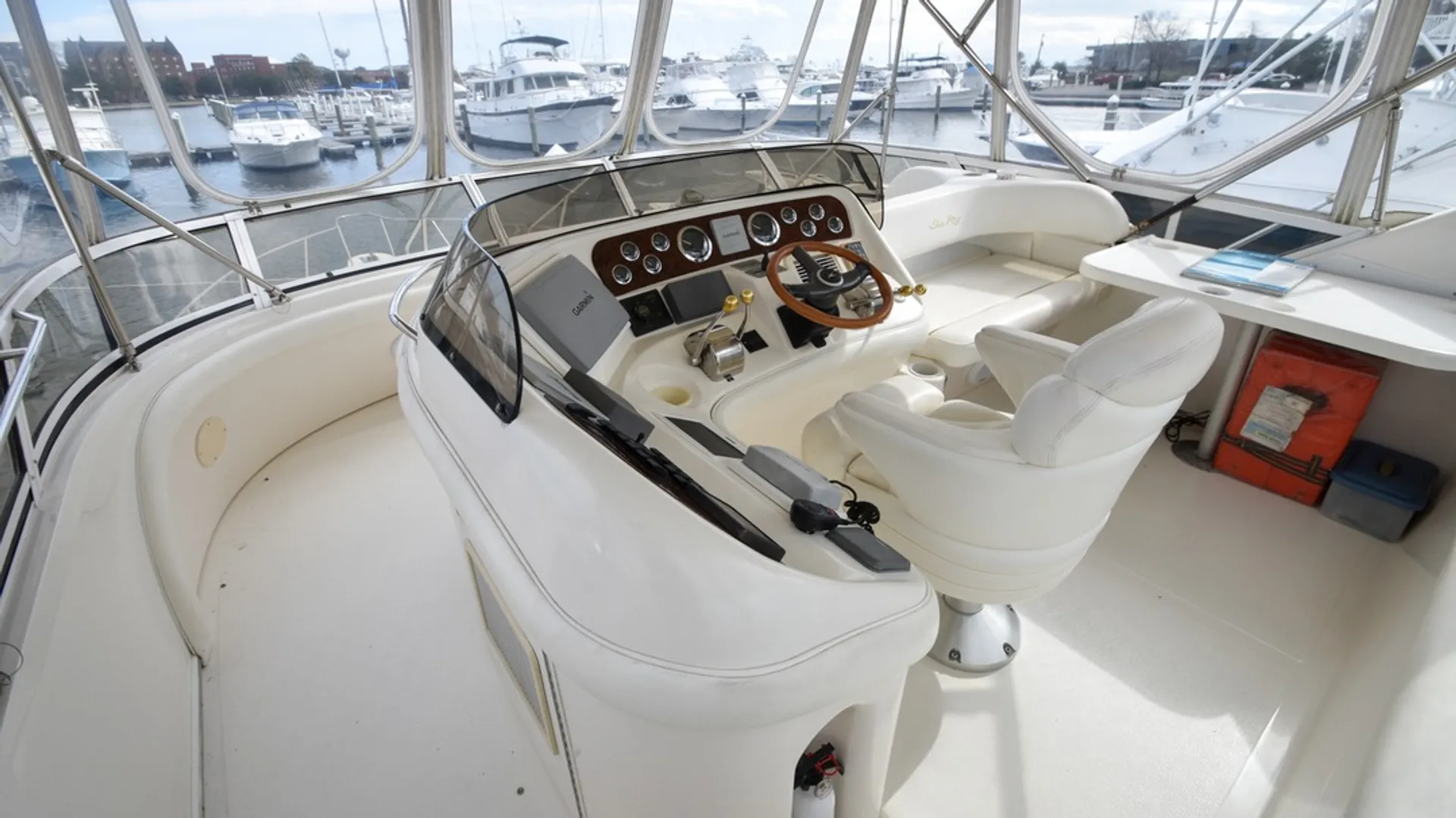 Sea Ray Express Bridge in St. Petersburg, FL — photo 3