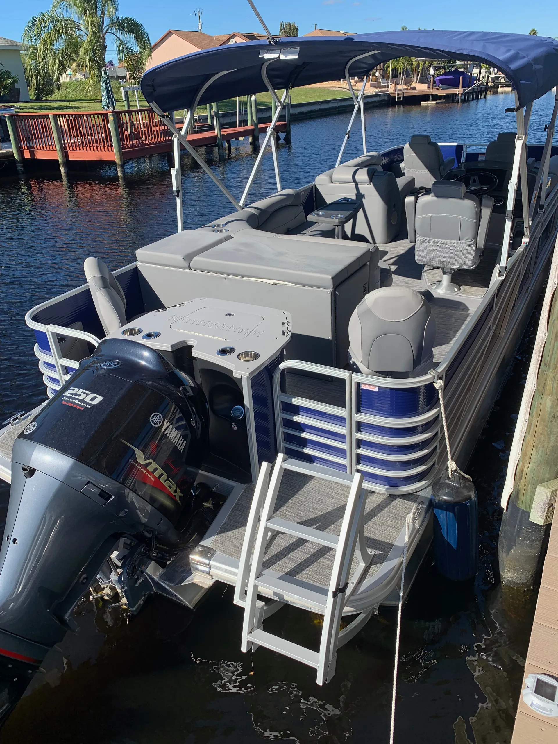 Bennington Marine PH1091193 in Cape Coral, FL — photo 2