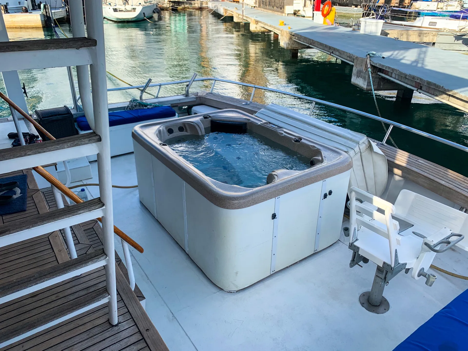 Luxury 74ft. Sportfisher - Cruise, Fish, Relax (Jacuzzi on Board!)