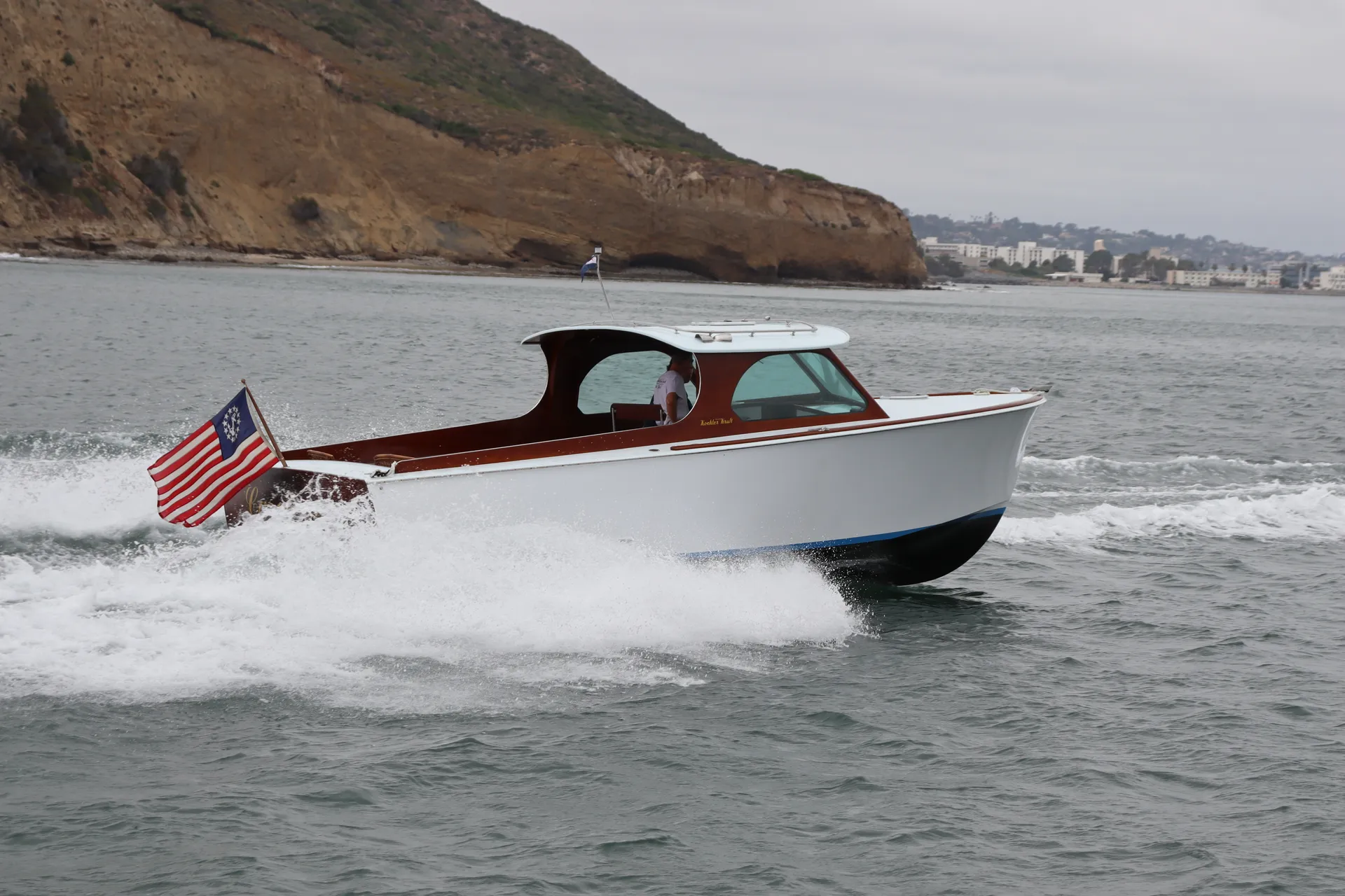 San Diego’s Finest 28’ Classic Power Cruiser
