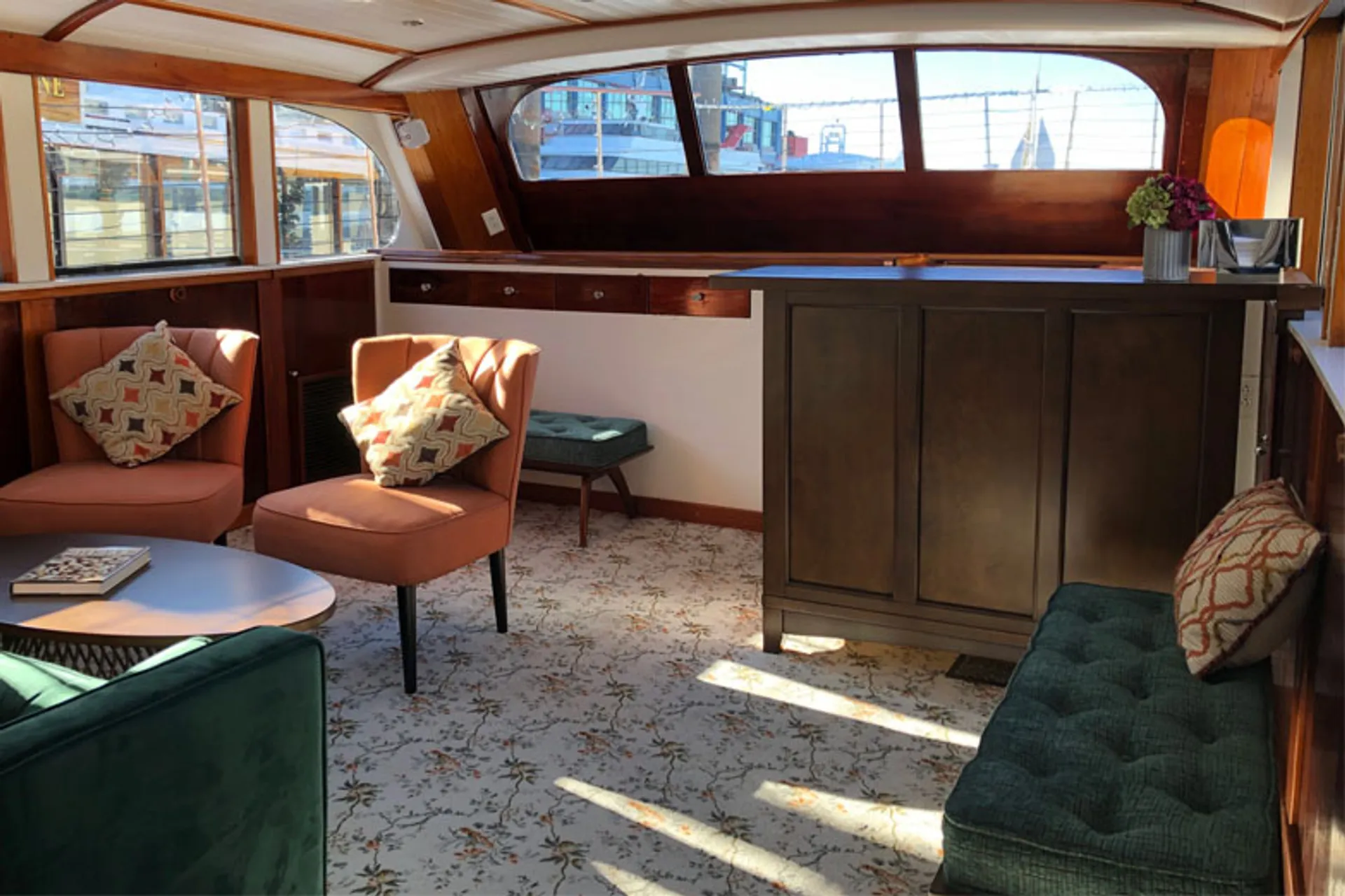  Host your private event aboard New York's 65' beauty.