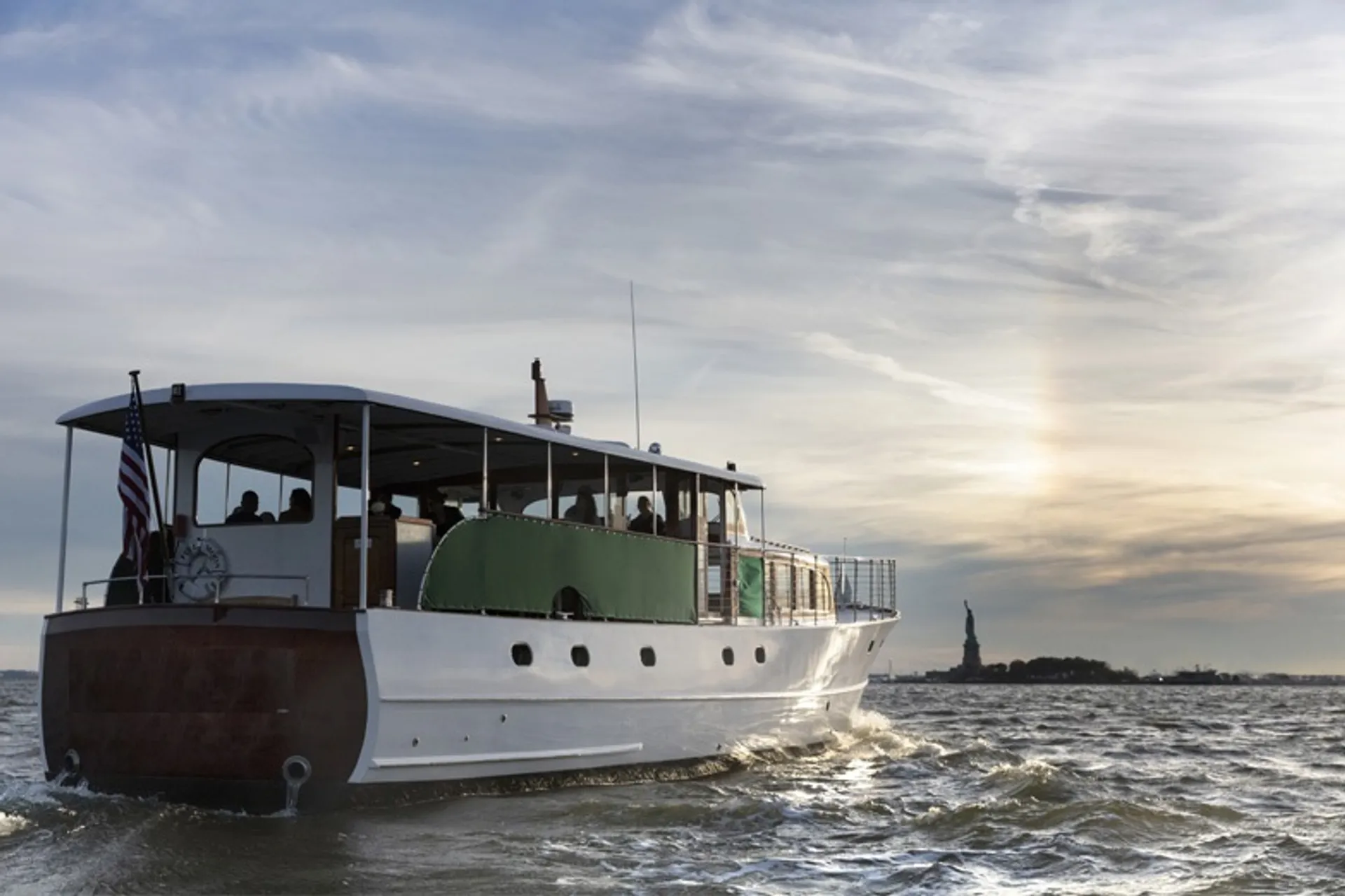  Host your private event aboard New York's 65' beauty.