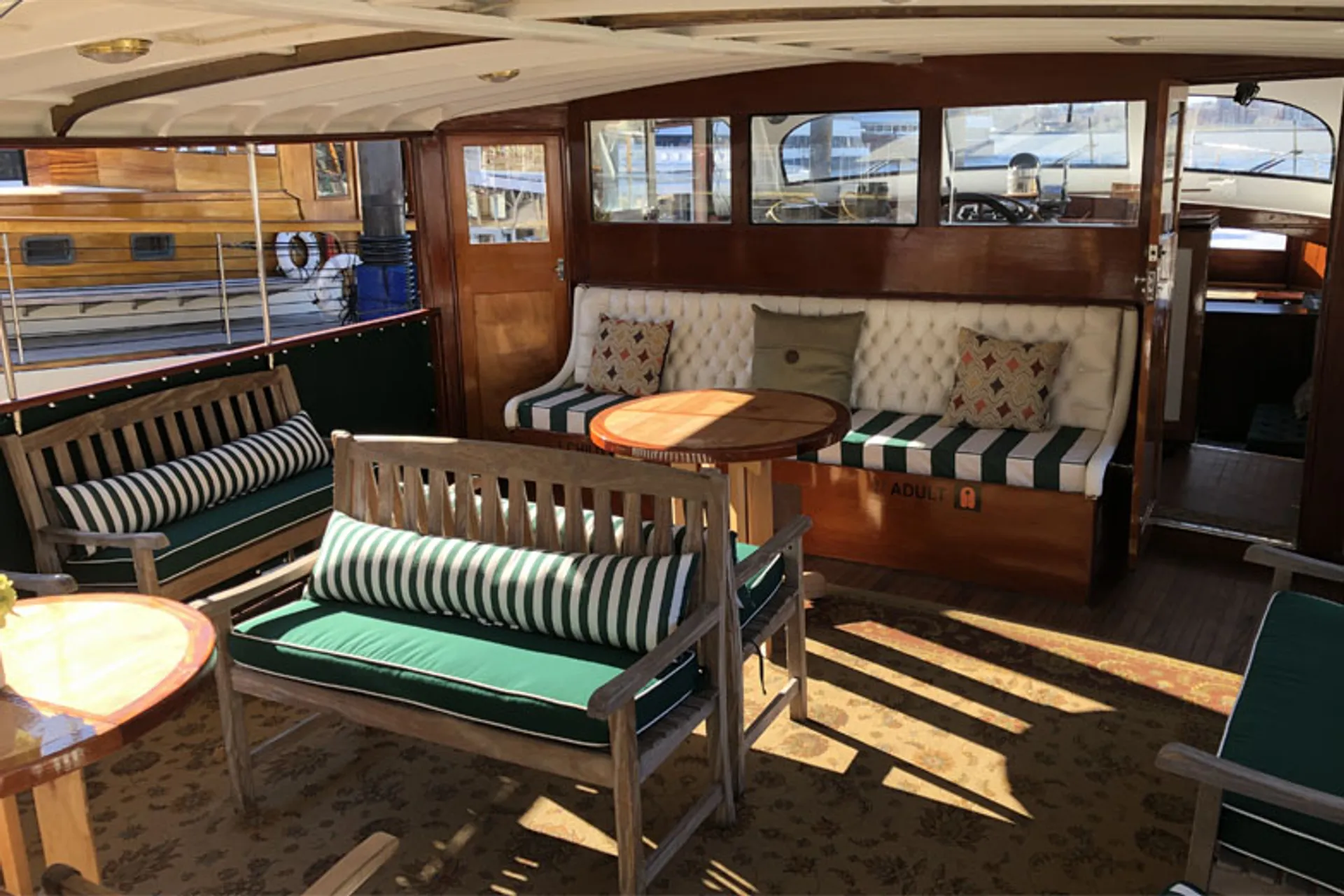  Host your private event aboard New York's 65' beauty.
