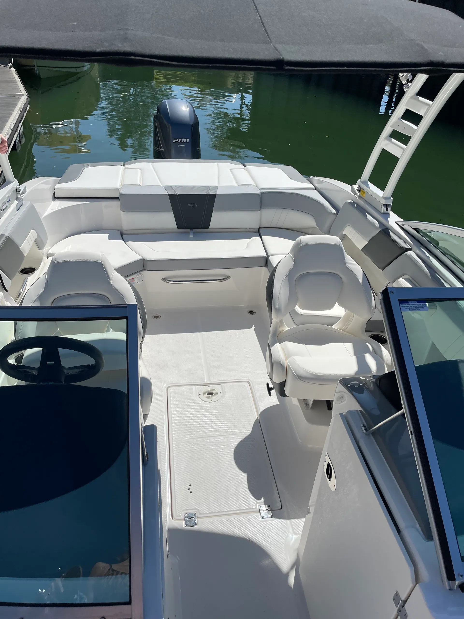 CHAPARRAL BOATS 23 SSI OB in Tarpon Springs, FL — photo 2