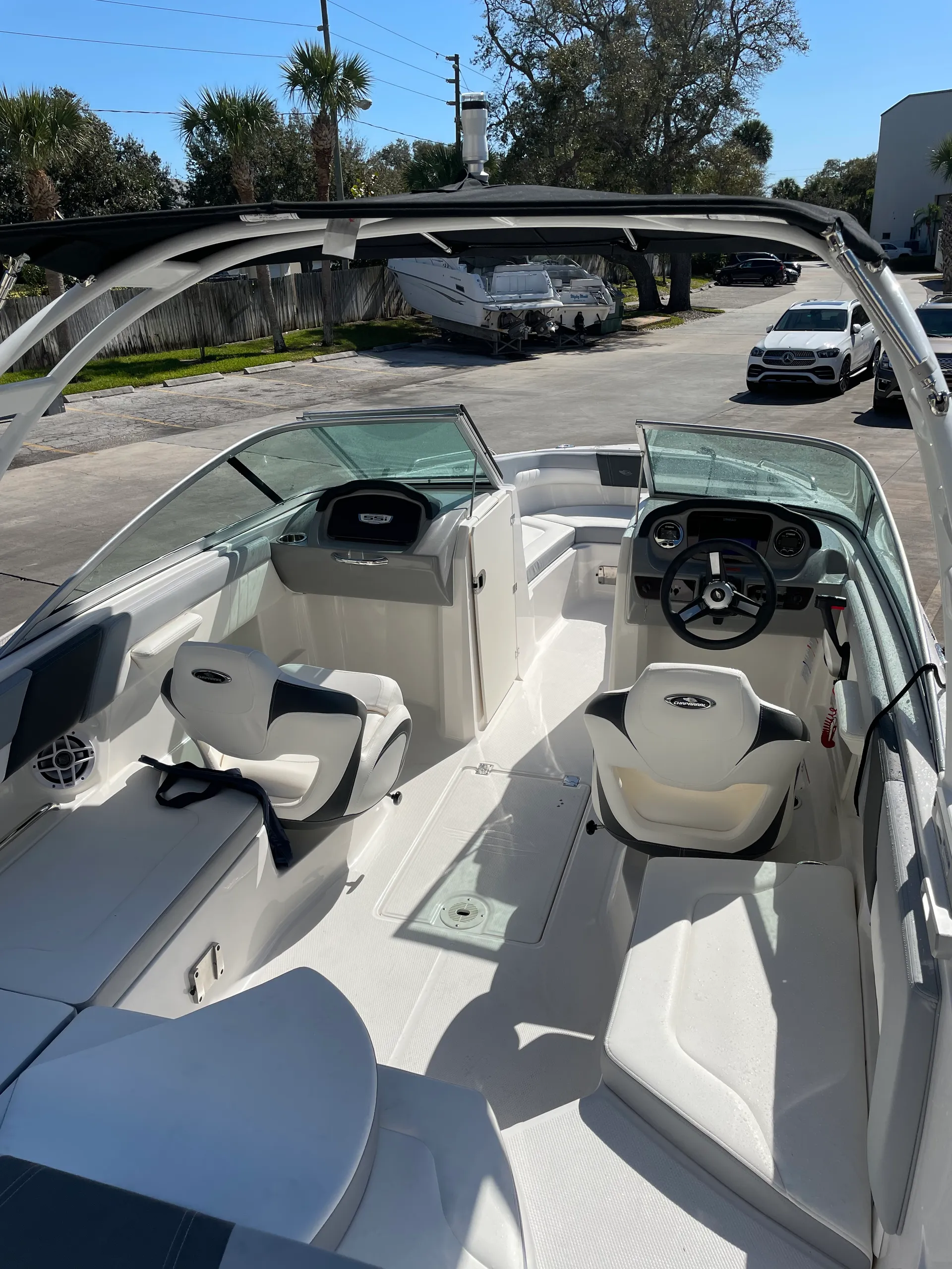 CHAPARRAL BOATS 23 SSI OB in Tarpon Springs, FL — photo 9