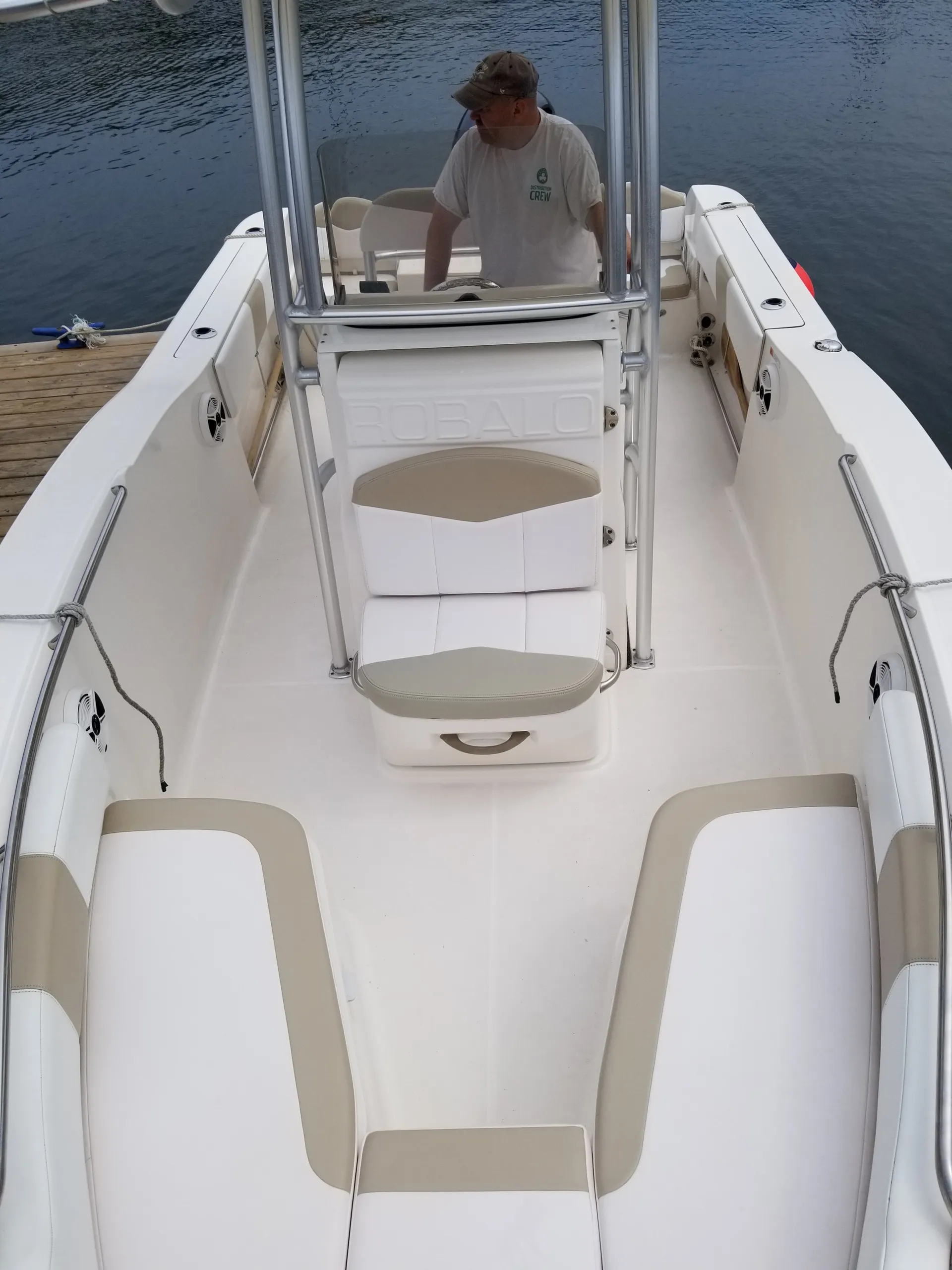 Robalo R200 Family Fun & Fishing Cape N More - Located in South Dennis