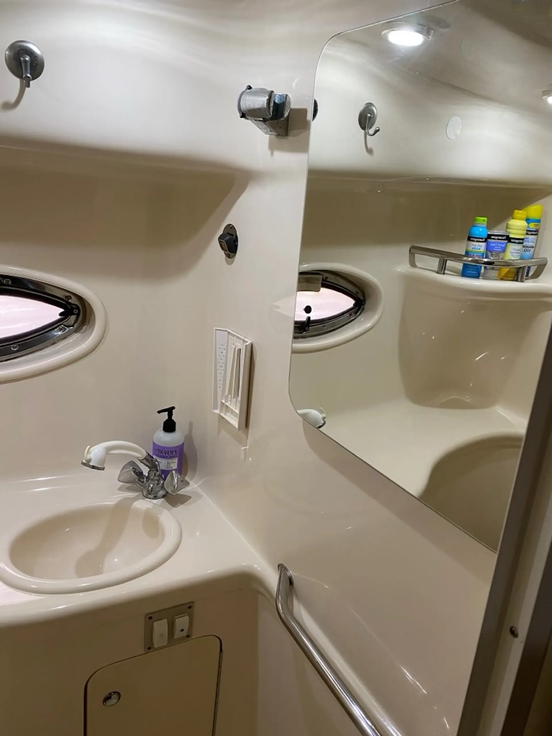 Sea Ray Boats IO1103425 in Miami, FL — photo 5