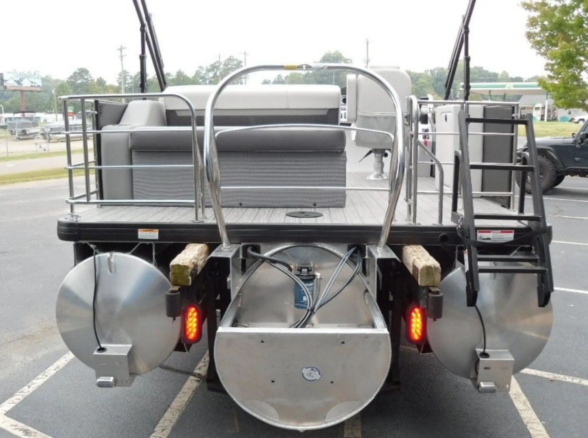 Lake Wylie 23’ Party Pontoon