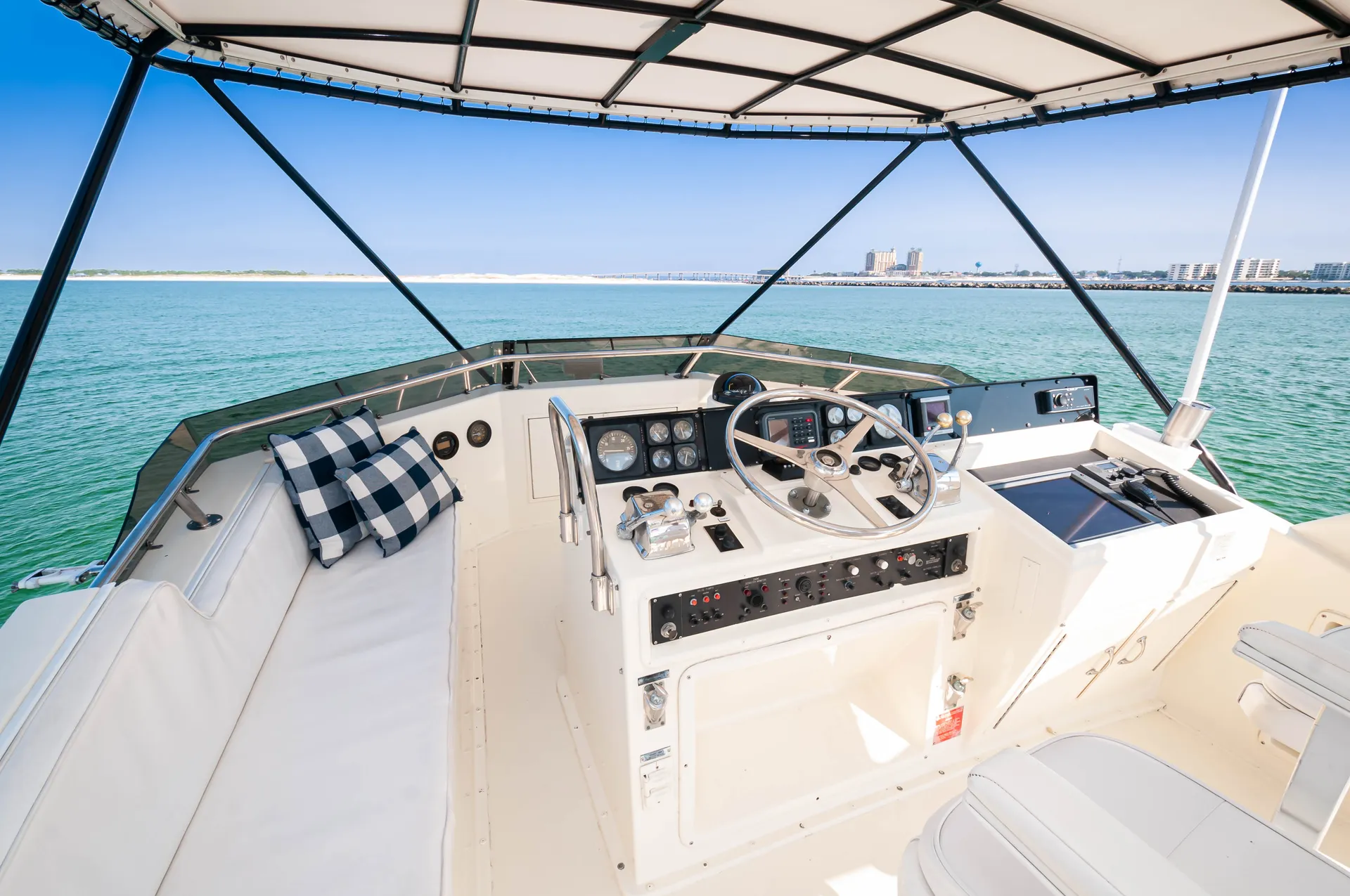 Fun in the Sun aboard the Private Yacht "DESTIN"