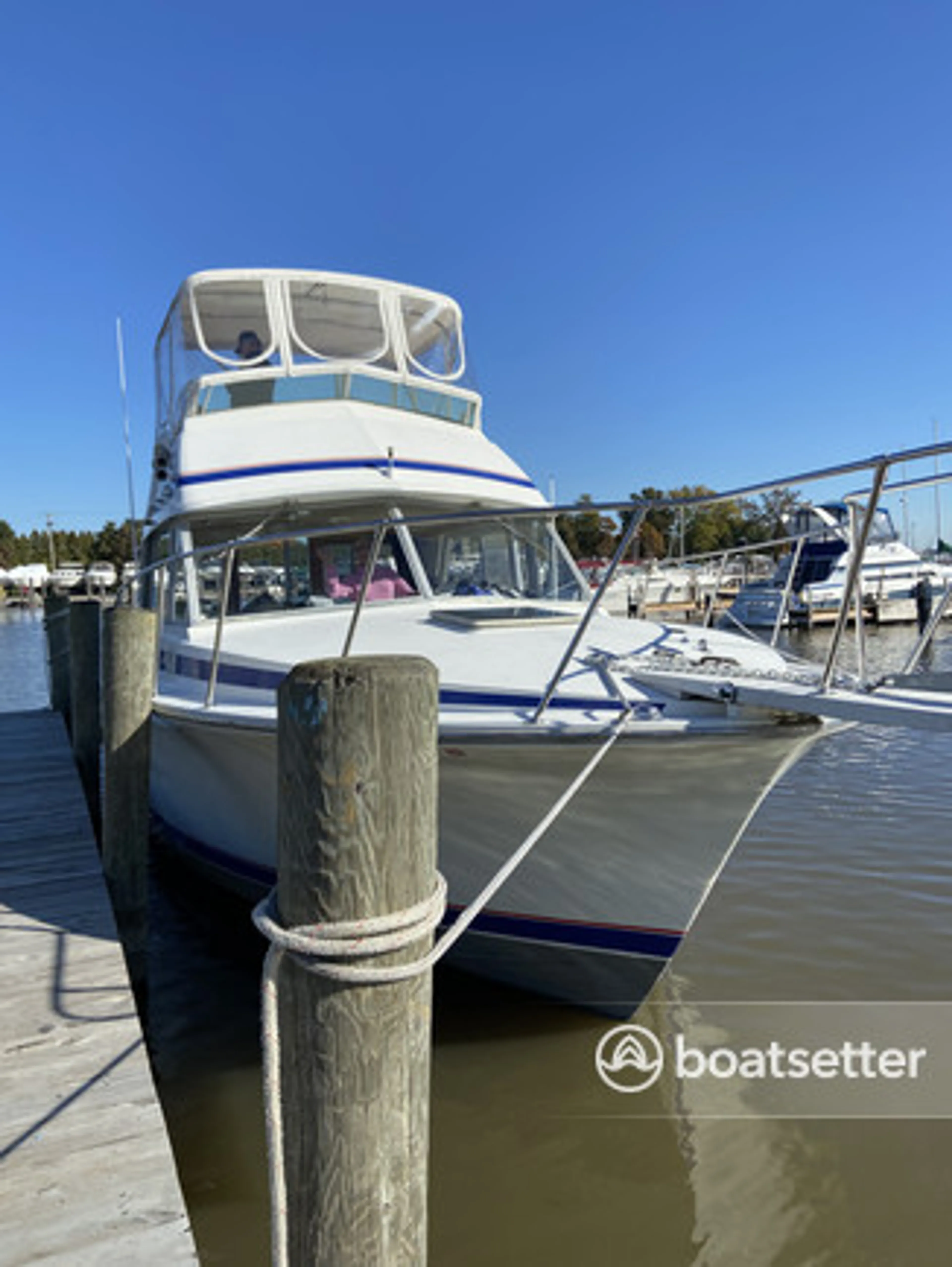 detroit river yacht rental