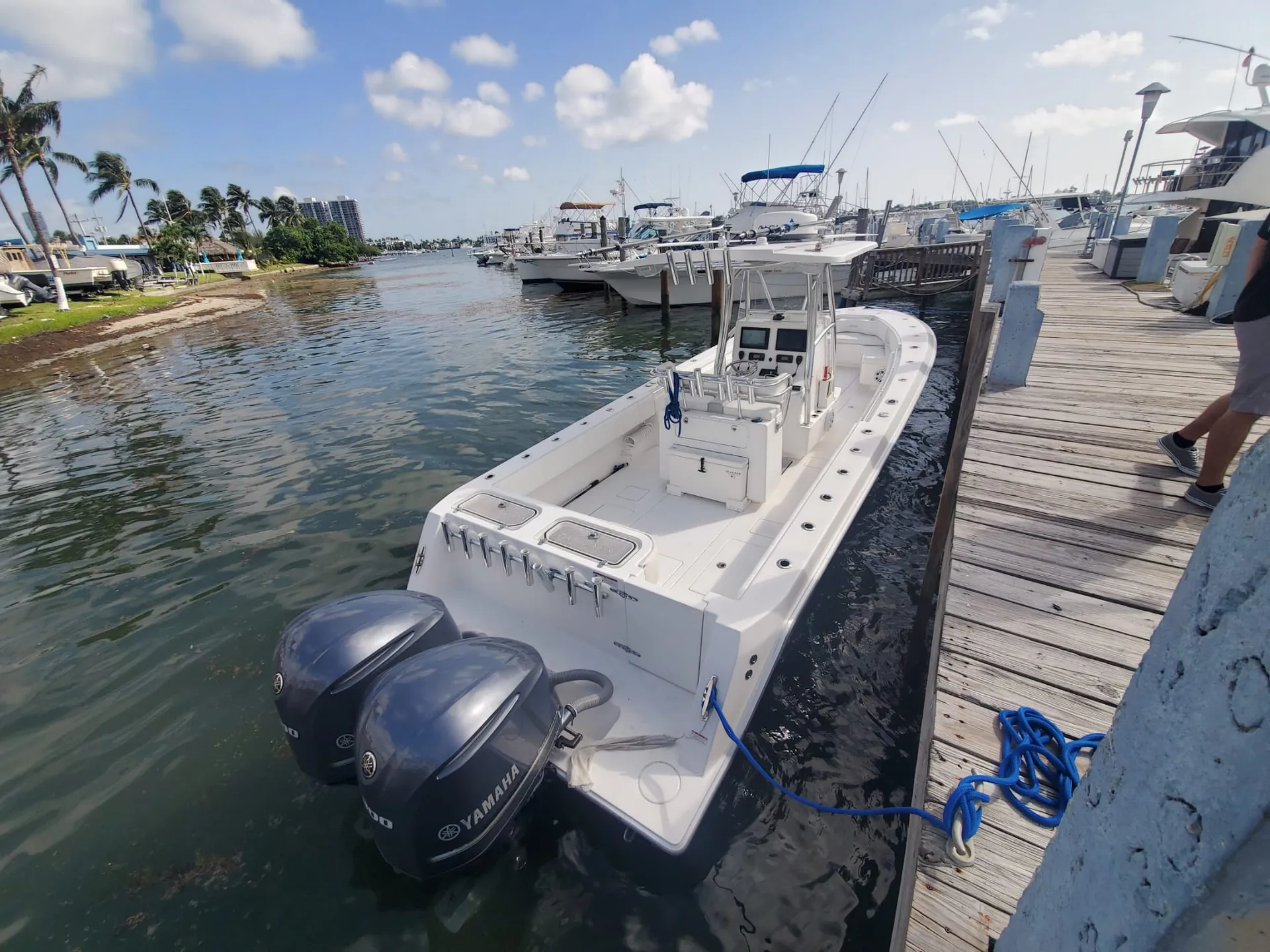 Contender Boats 32 ST in North Miami, FL — photo 4