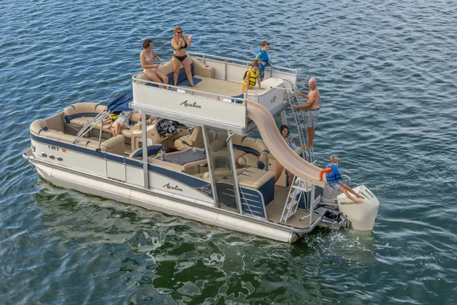 Rent a AVALON PONTOONS pontoon in Dunedin, FL near me