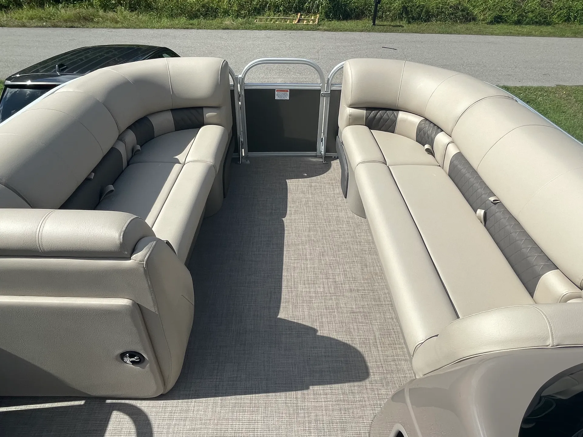 SUN TRACKER PARTY BARGE 20 DLX in North Port, FL — photo 6