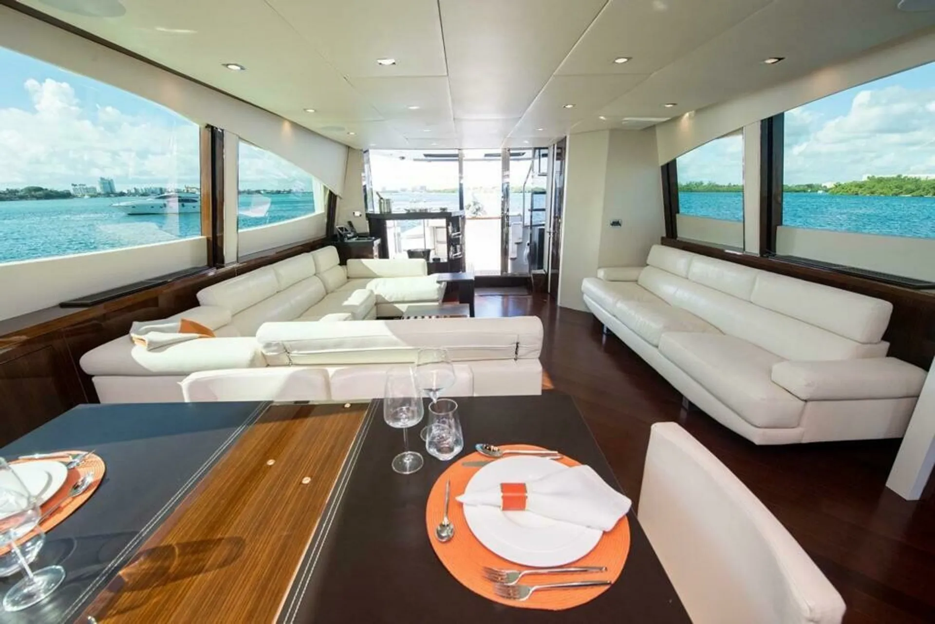 Lazzara 92’ Lazzara New Life in Miami Beach, FL — photo 4