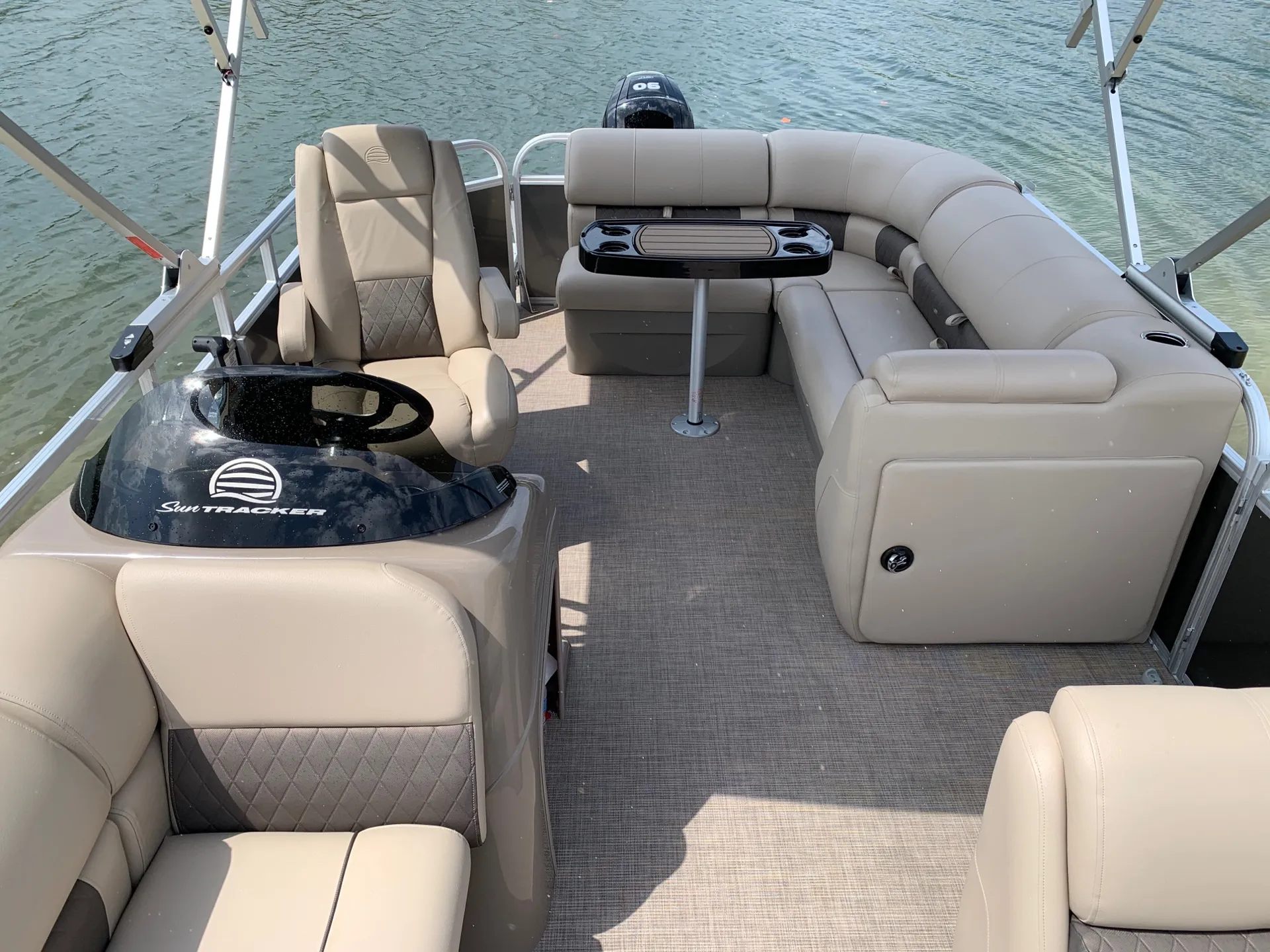 SUN TRACKER PARTY BARGE 20 DLX in Fort Lauderdale, FL — photo 5