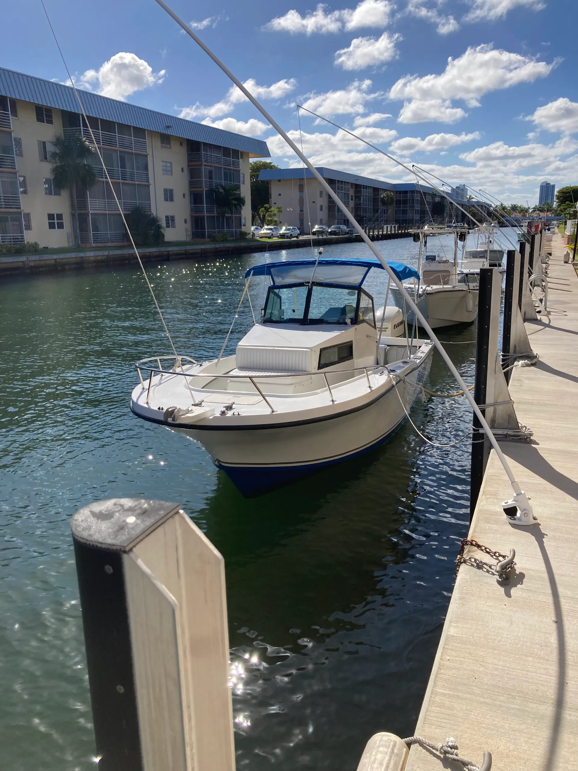 Dusky Marine 256FAC in North Miami Beach, FL