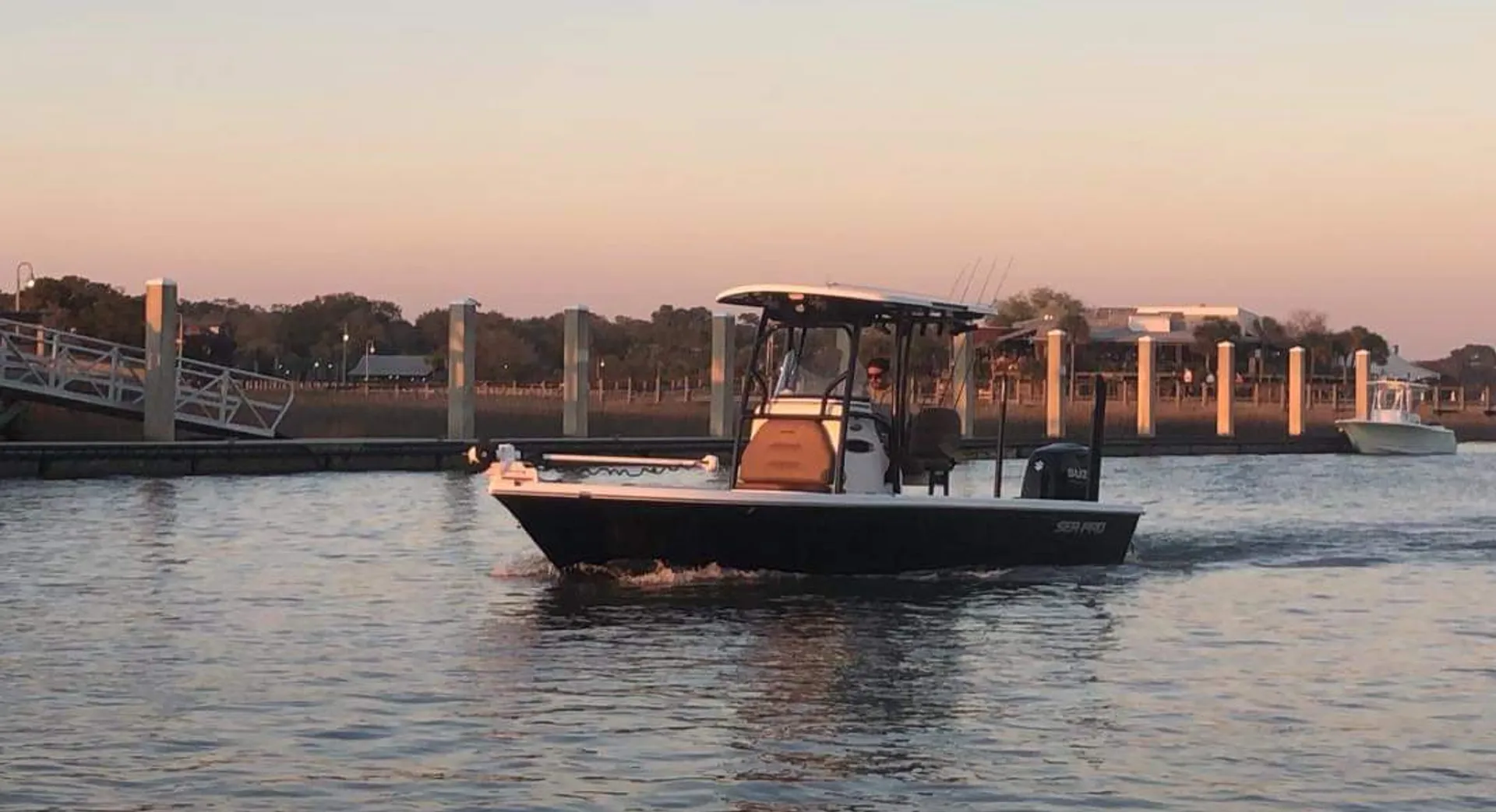 Charter this 25' SeaPro for Fishing in Charleston!