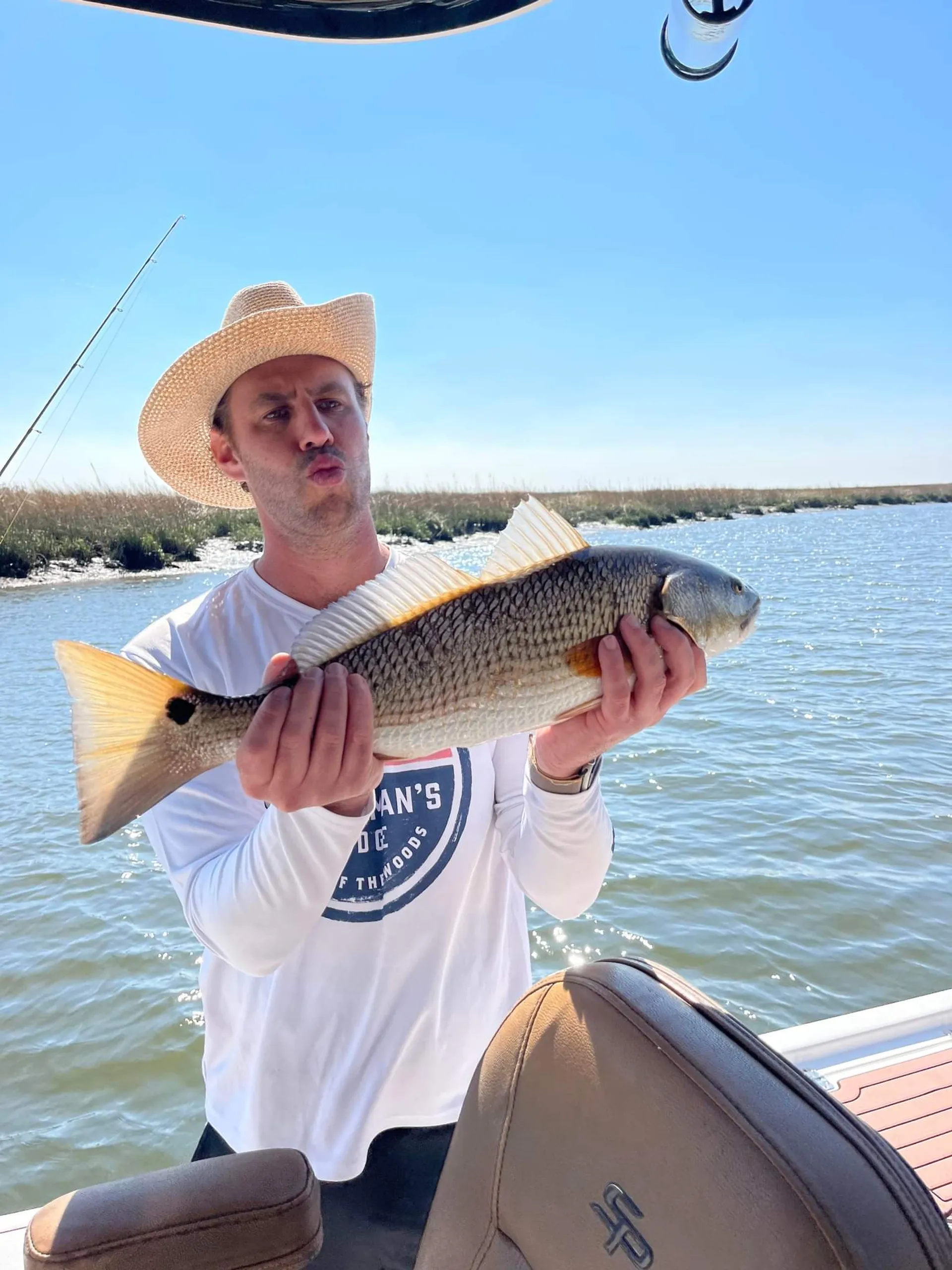 Charter this 25' SeaPro for Fishing in Charleston!