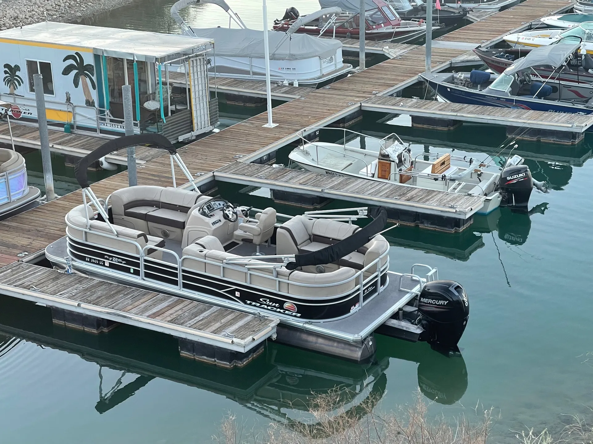 SUN TRACKER PARTY BARGE 22 DLX in Lake Havasu City, AZ — photo 3