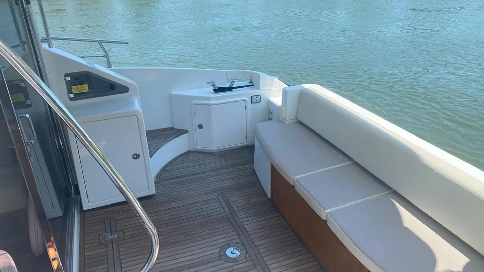 Azimut Flybridge  in Riviera Beach, FL — photo 4