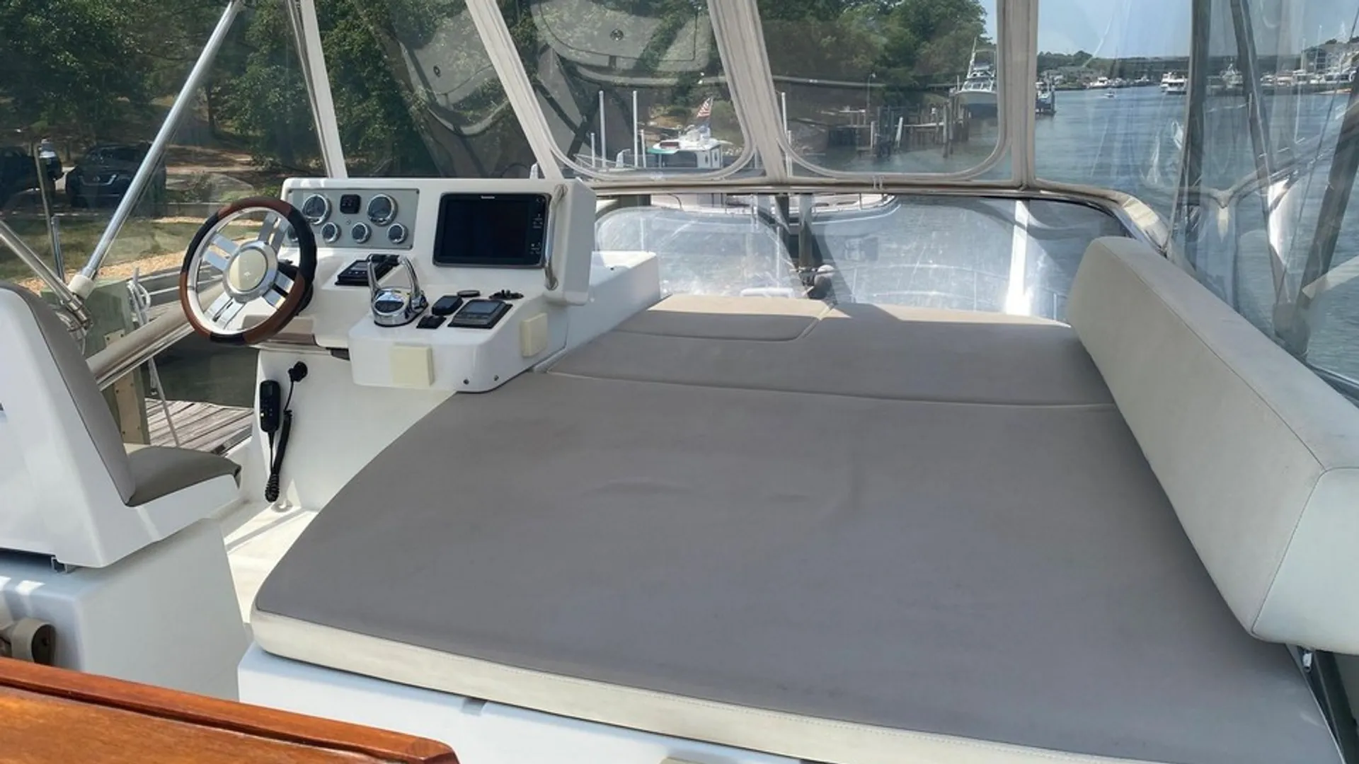 Azimut Flybridge  in Riviera Beach, FL — photo 6
