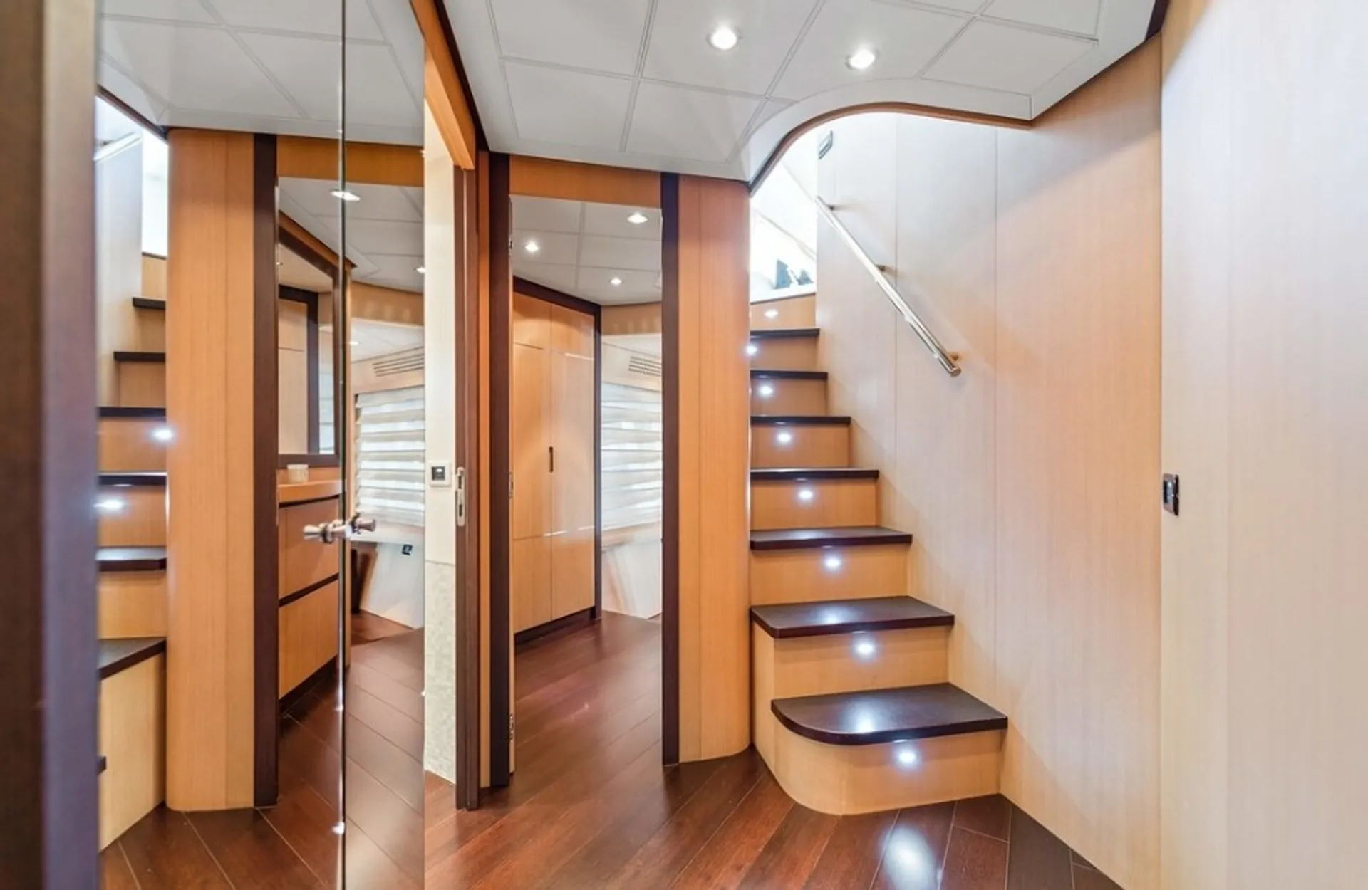 Pershing 94ft w/flybridge sport in North Miami Beach, FL — photo 7