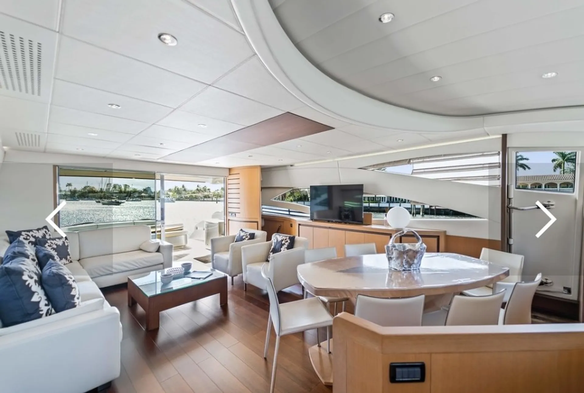 Pershing 94ft w/flybridge sport in North Miami Beach, FL — photo 3