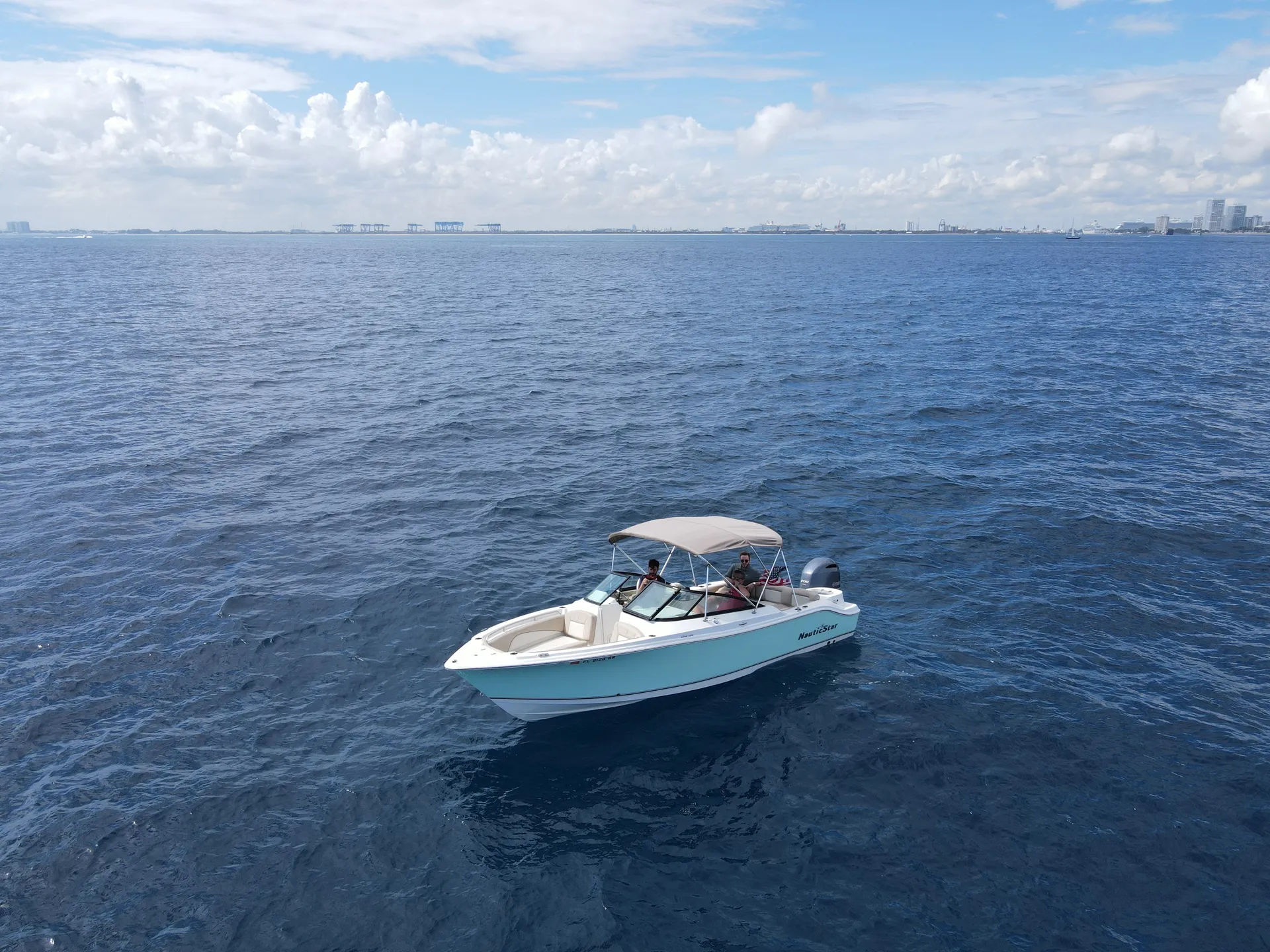 NAUTICSTAR BOATS 2302 LEGACY W/F200XB in Dania Beach, FL — photo 10