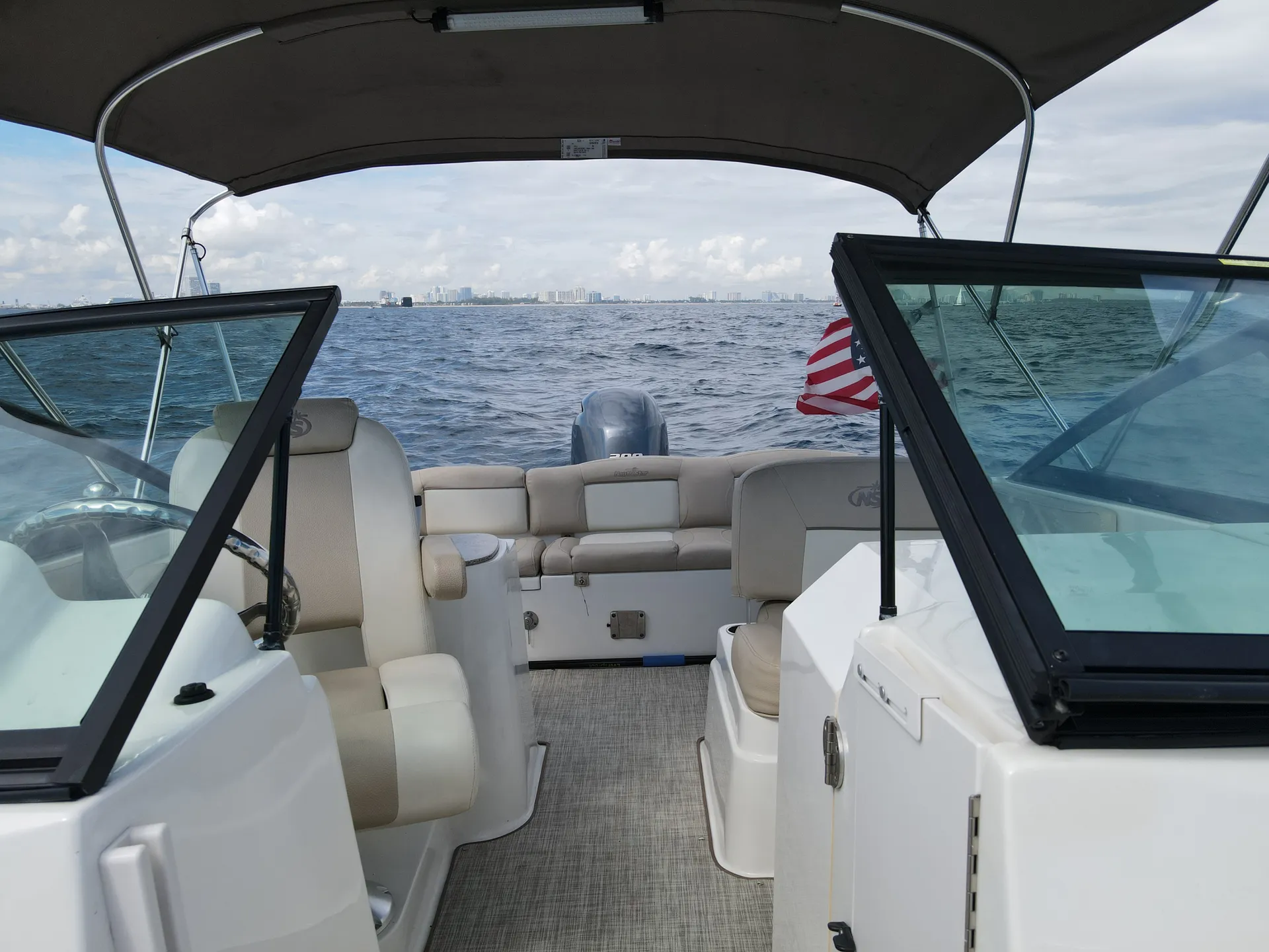 NAUTICSTAR BOATS 2302 LEGACY W/F200XB in Dania Beach, FL — photo 2