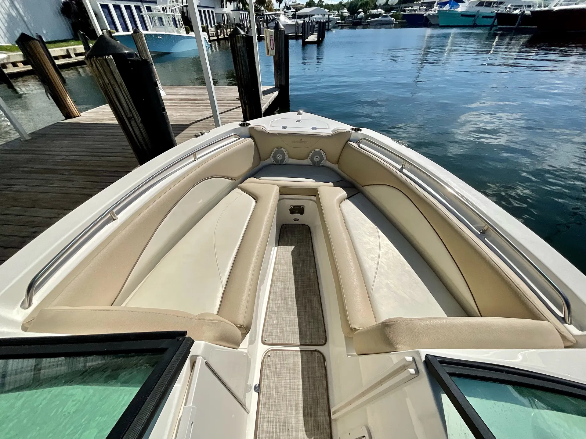 NAUTICSTAR BOATS 2302 LEGACY W/F200XB in Dania Beach, FL — photo 4