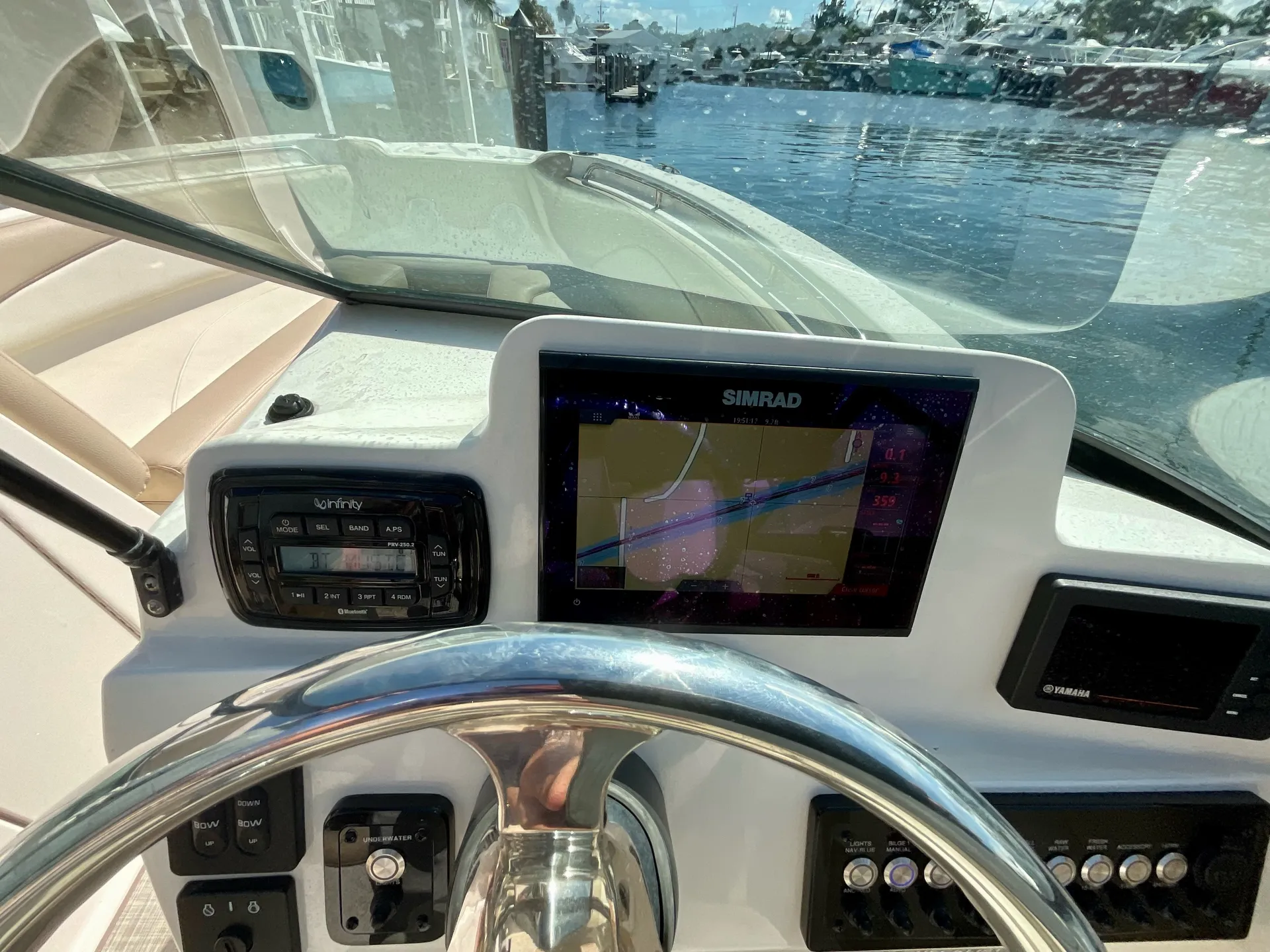 NAUTICSTAR BOATS 2302 LEGACY W/F200XB in Dania Beach, FL — photo 8