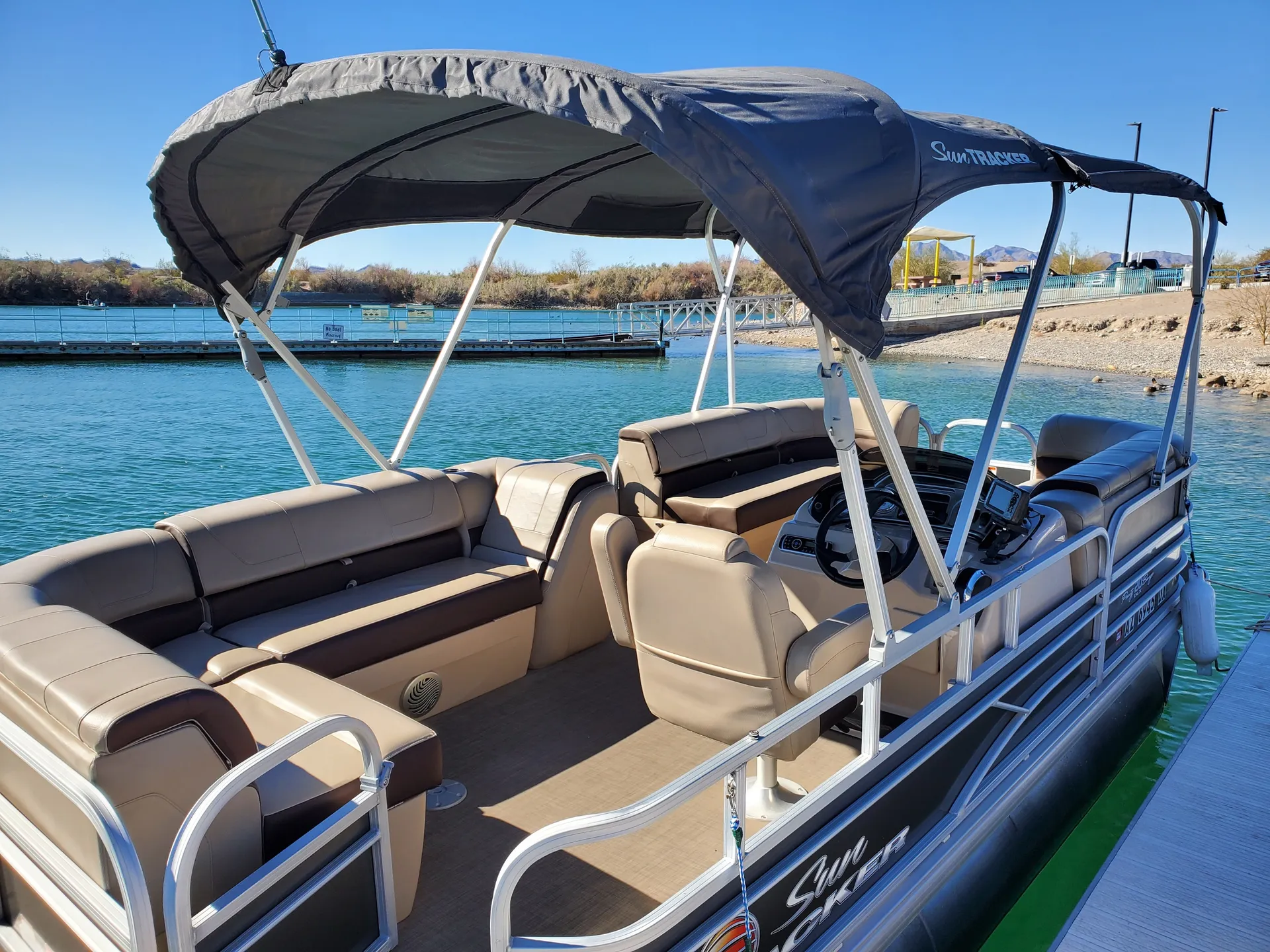 2018 Suntracker 20DLX Party Barge