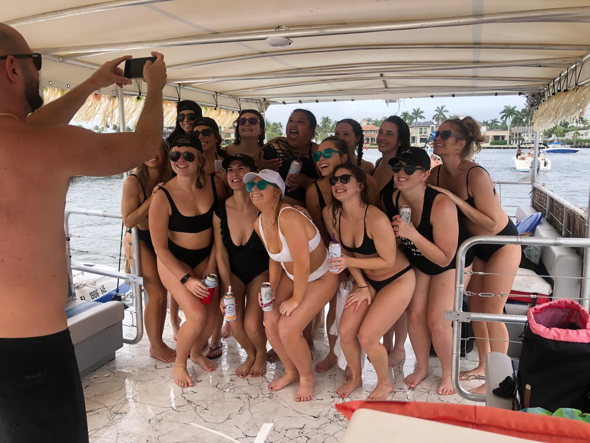 TIKI LOVE ---- 16 passenger amazing party boats .