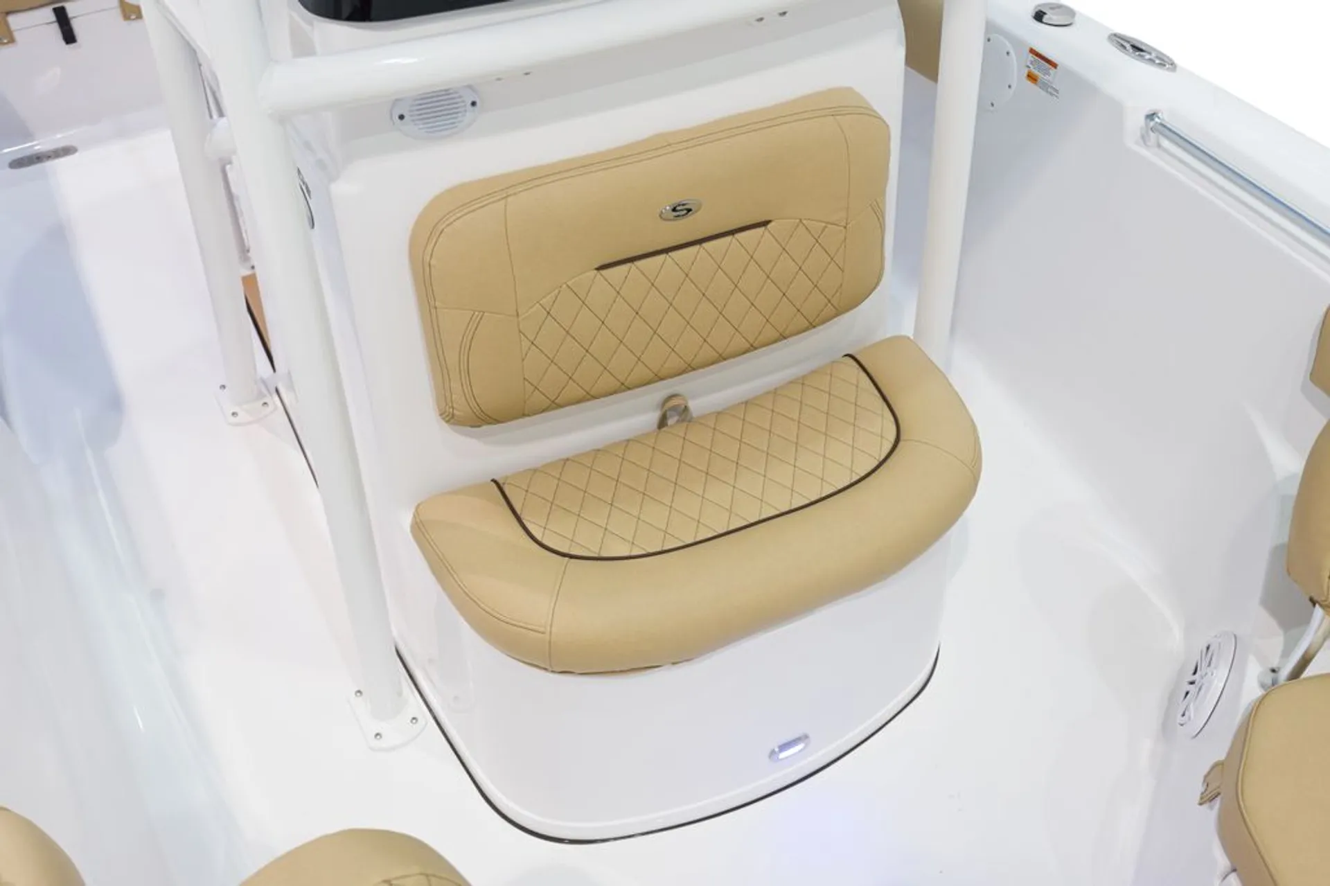 SPORTSMAN BOATS HERITAGE 211 W/F150XA YAMAHA in Miami Beach, FL — photo 4