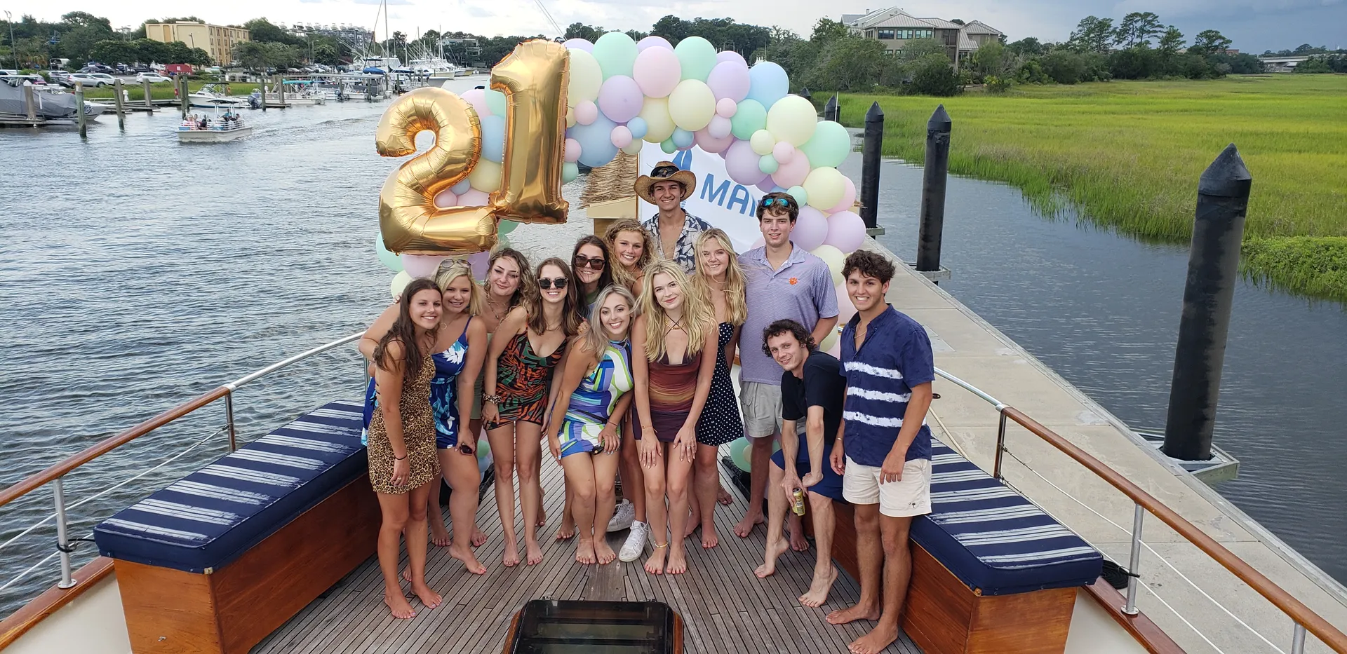 80' Luxury classic yacht - Charter the Netflix Outerbanks yacht!