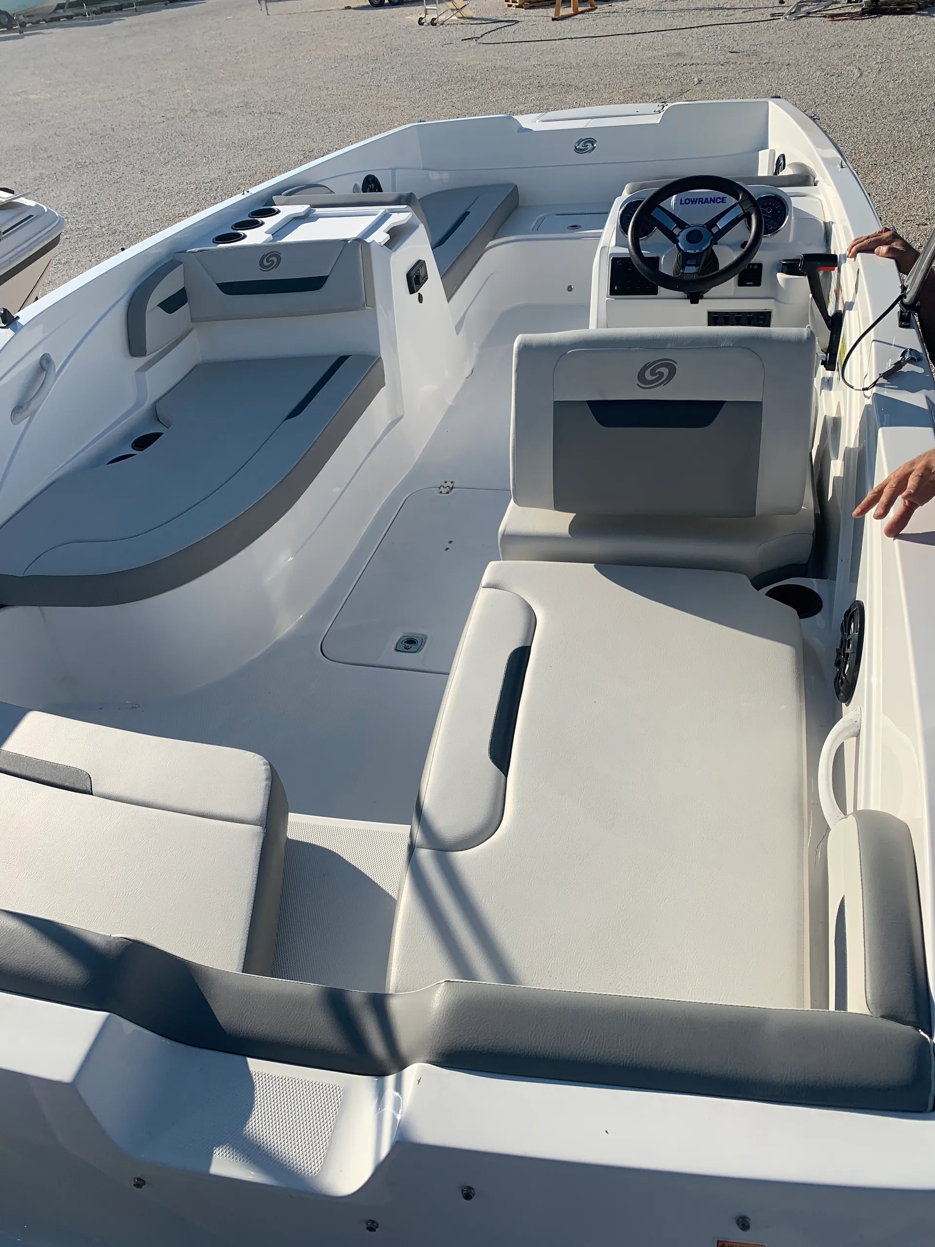 Hurricane Boats SS 205 Coastal Edition in Holmes Beach, FL — photo 8