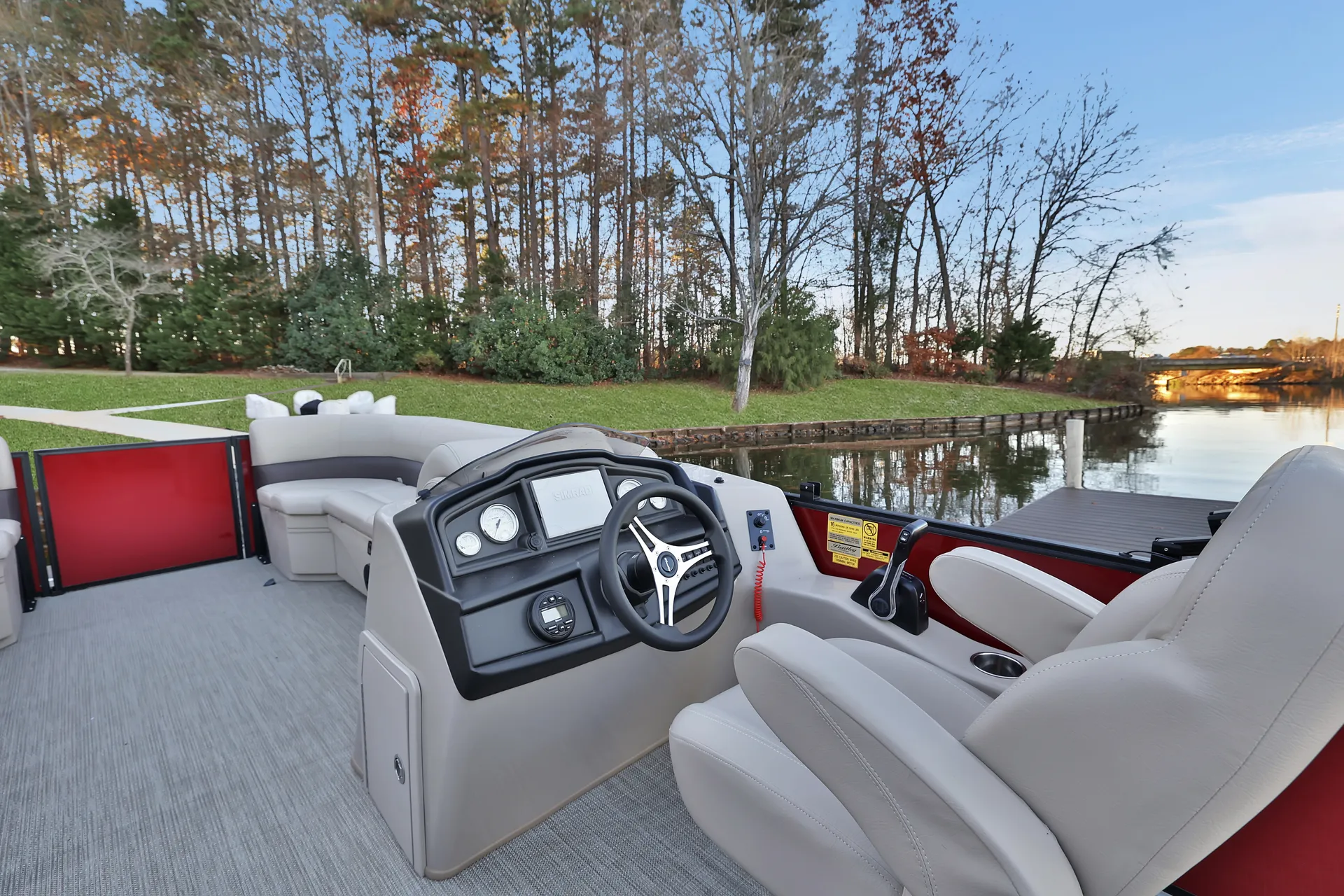 ENCORE BENTLEY BENTLEY ENCORE 243 4-POINT TT in Eatonton, GA — photo 2