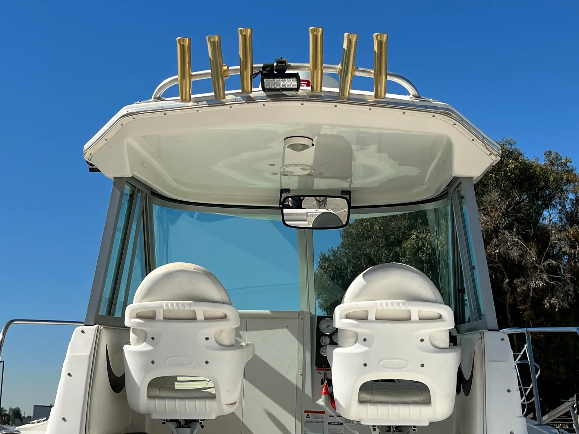 Seaswirl Boats 2601 Walkaround  in Long Beach, CA — photo 3