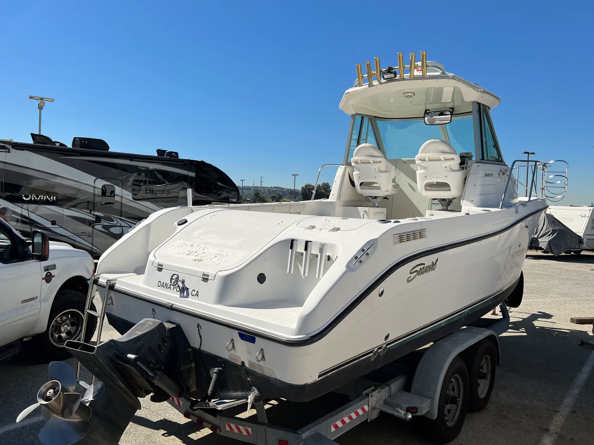 Seaswirl Boats 2601 Walkaround  in Long Beach, CA — photo 4