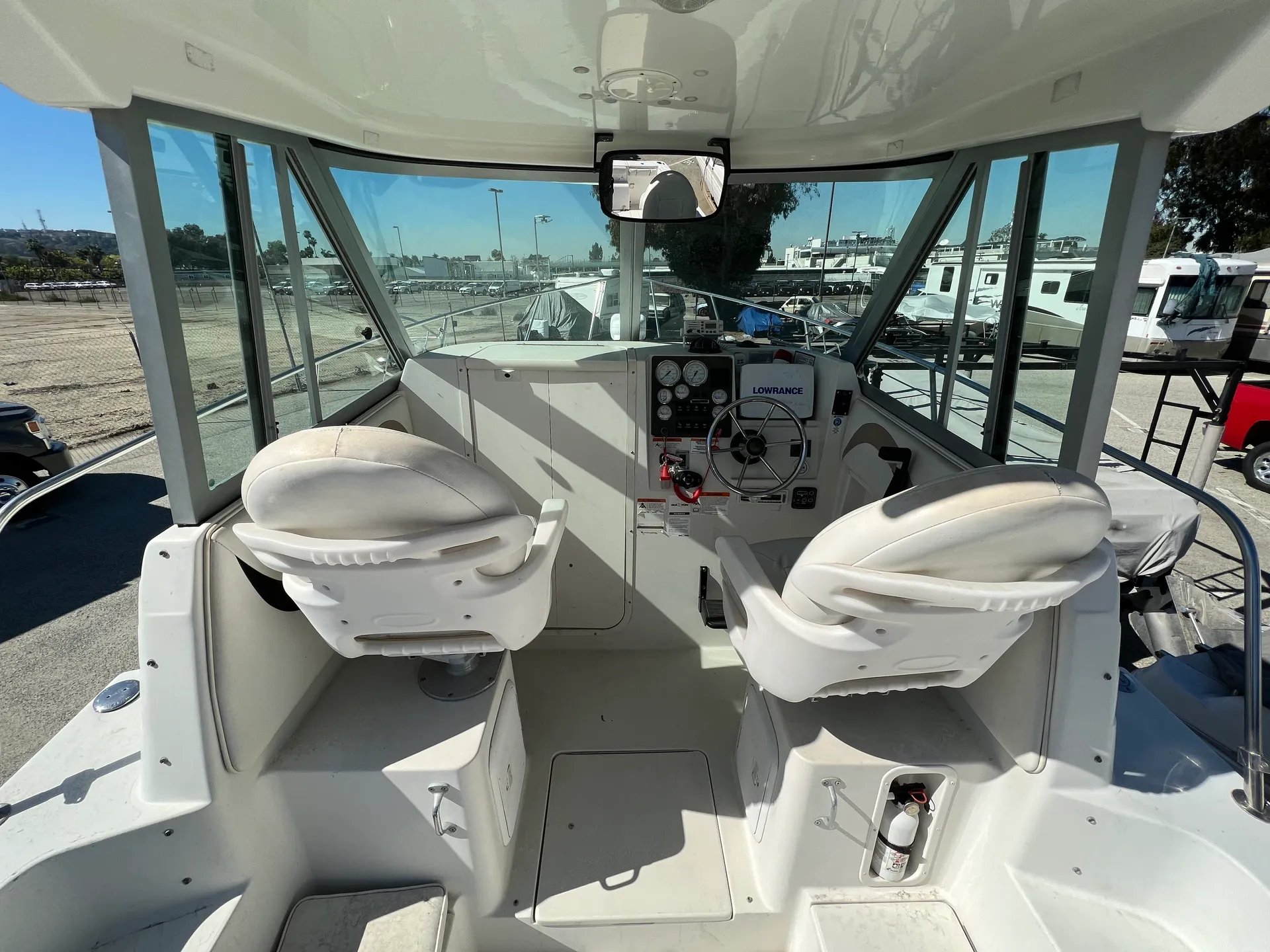 Seaswirl Boats 2601 Walkaround  in Long Beach, CA — photo 6