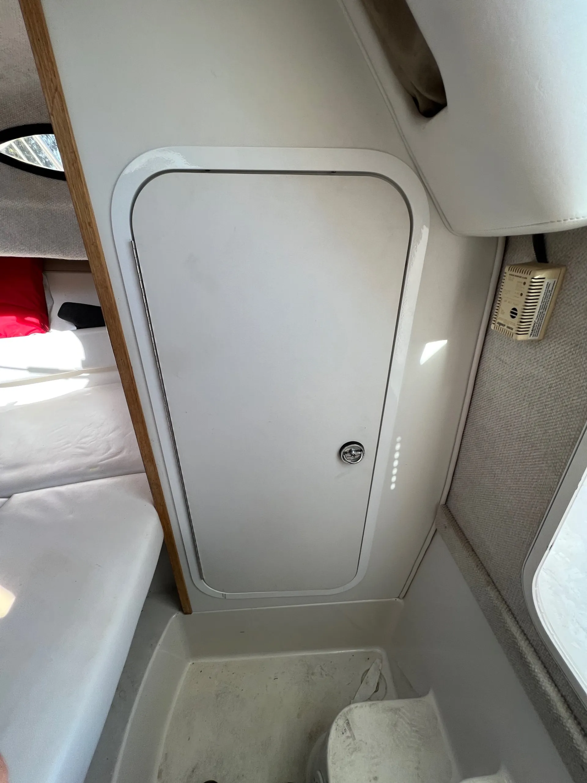 Seaswirl Boats 2601 Walkaround  in Long Beach, CA — photo 8