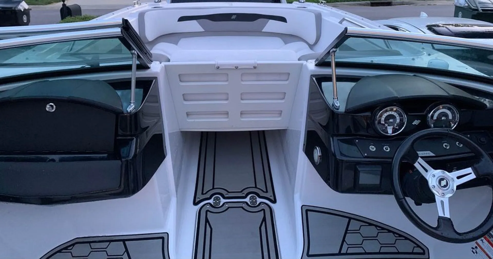 FOUR WINNS HD 200 OB in Mooresville, NC — photo 8