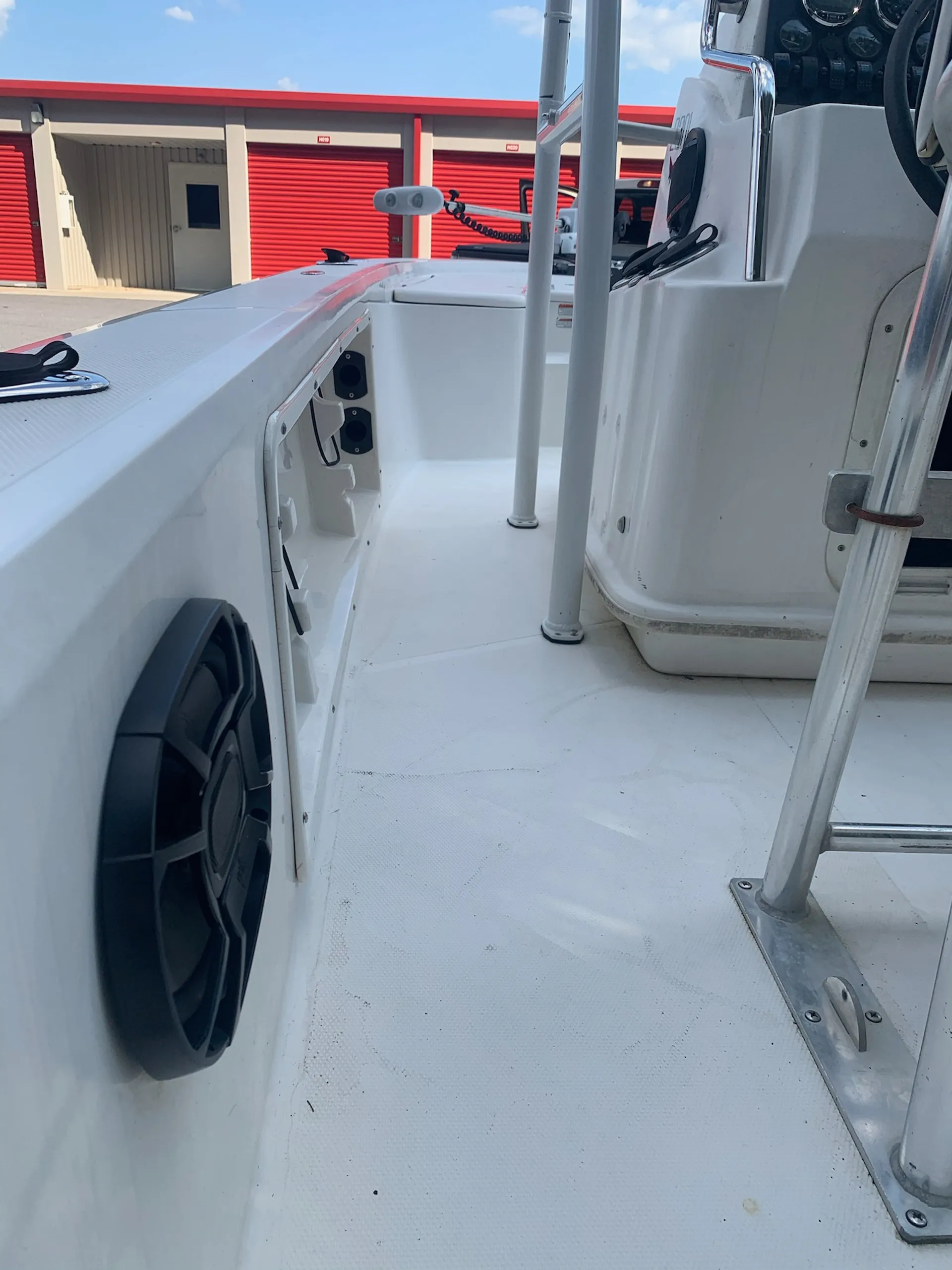 Mako Marine 2201 W/150XL Opti  in Little Elm, TX — photo 7